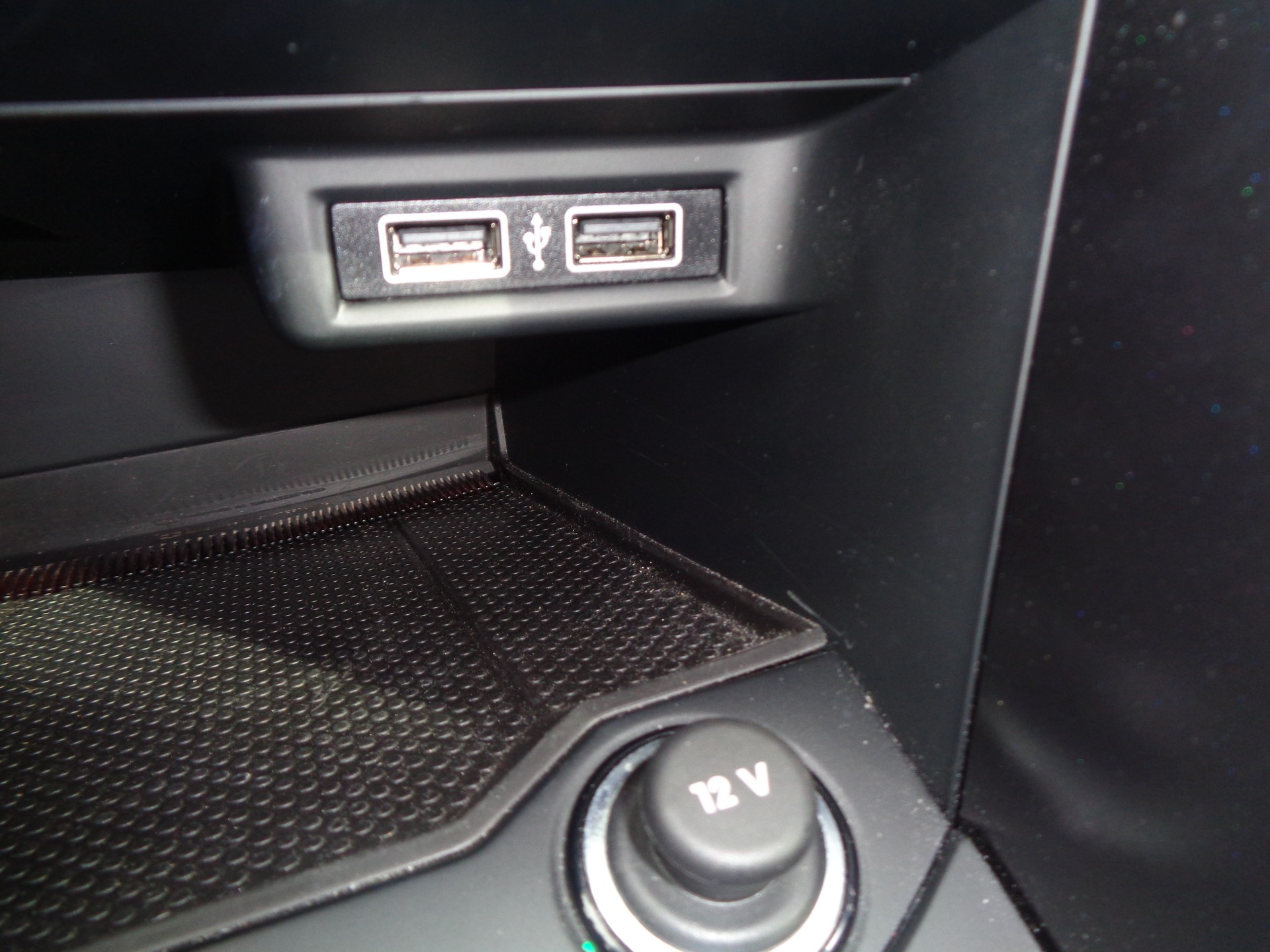 VW T-Roc 1.0 TSI-image-19