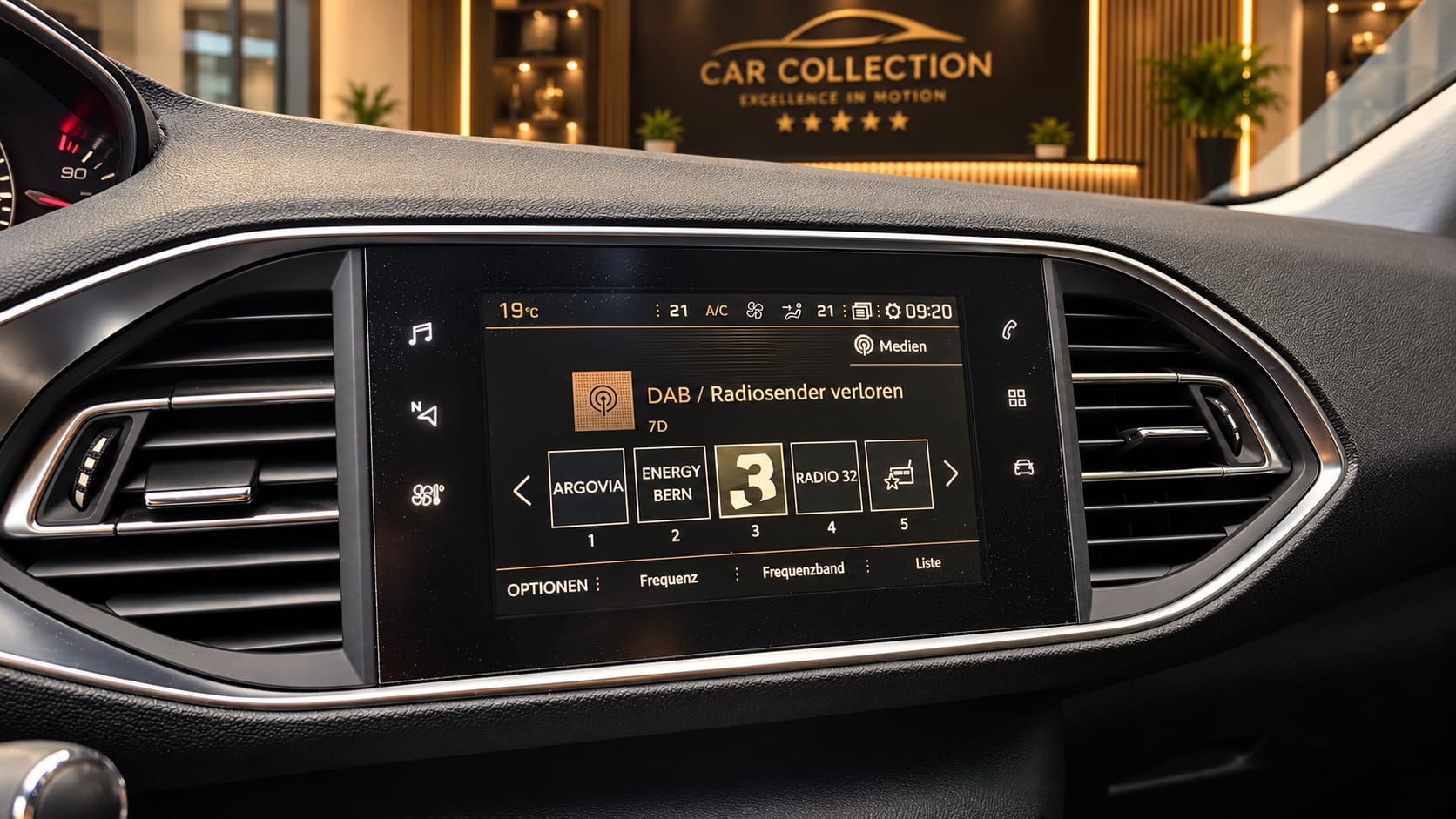 PEUGEOT 308 1.2 THP Style Automatic-image-11