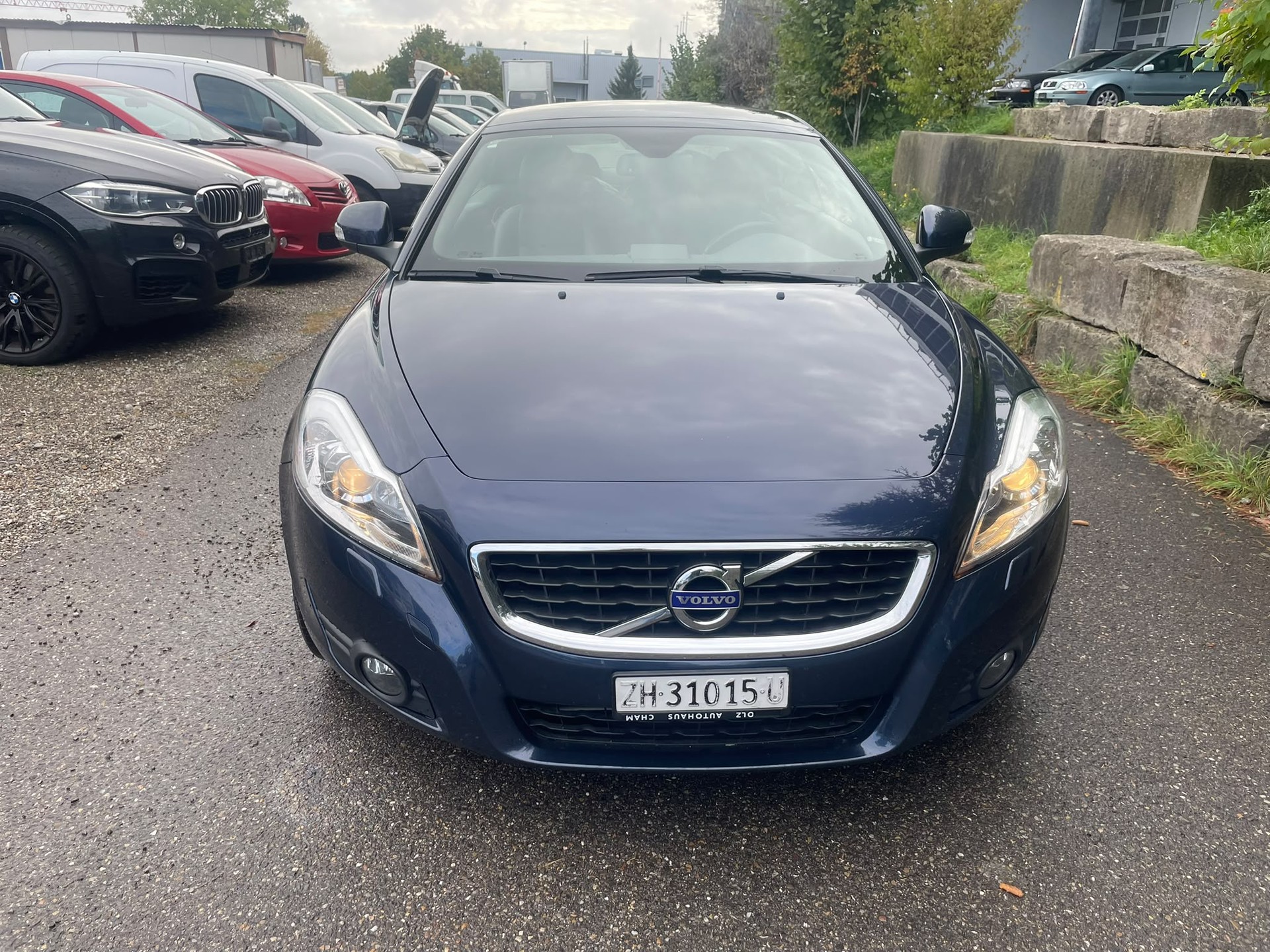 VOLVO C70 D4 Momentum Geartronic-image-1