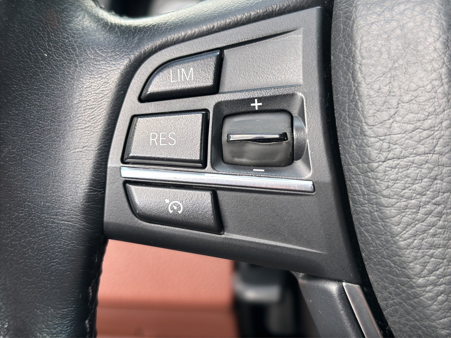 BMW 520d-image-17