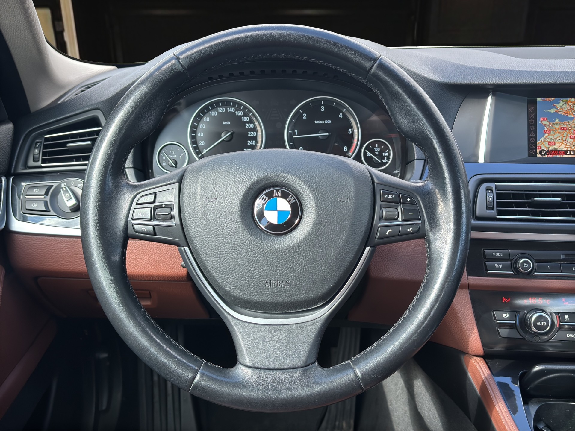 BMW 520d-image-11