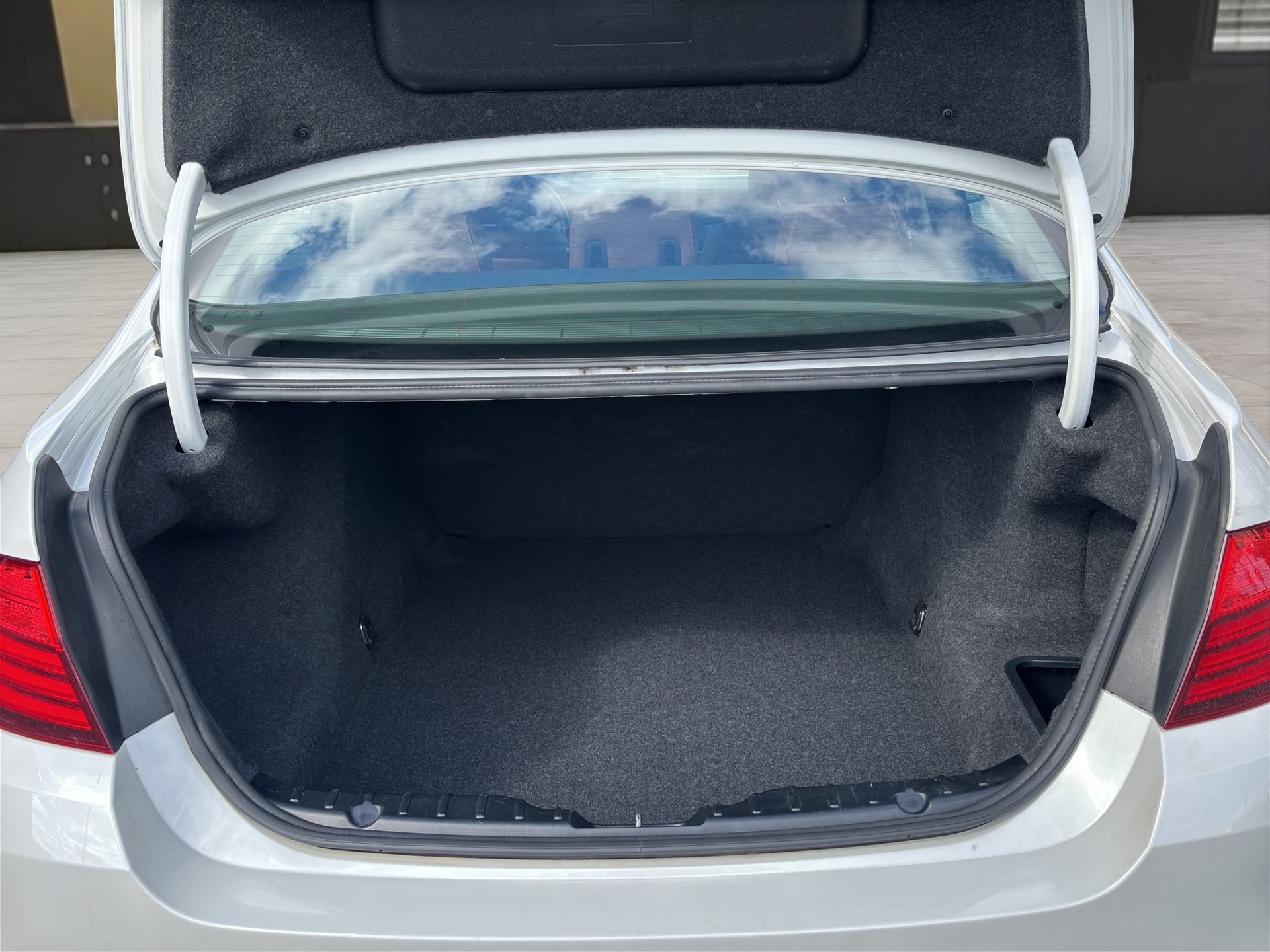 BMW 520d-image-13