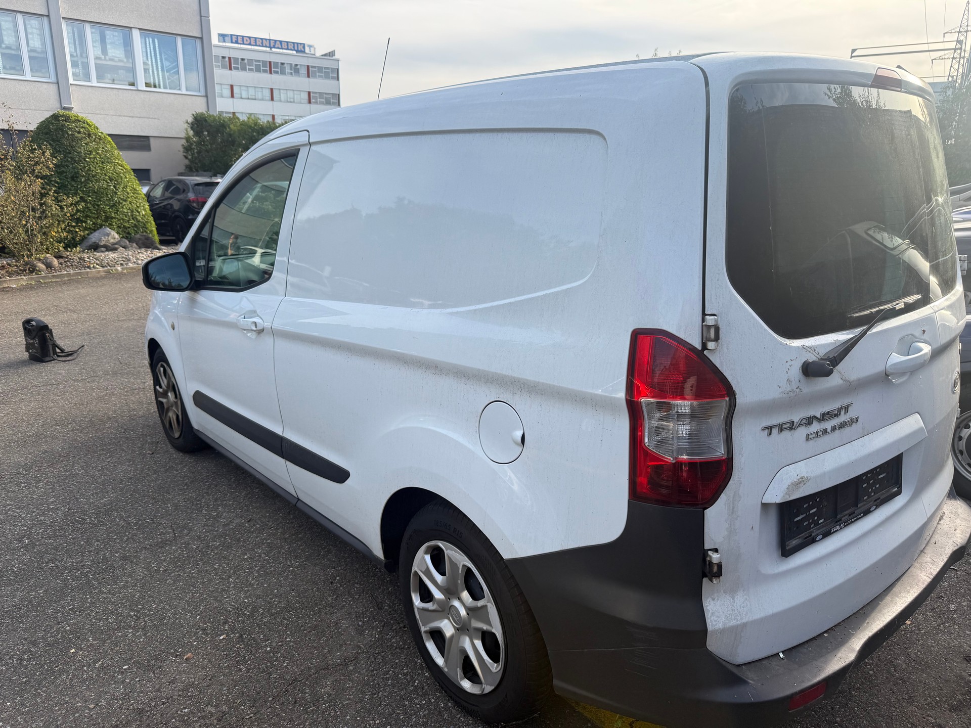 FORD Transit Courier Van 1.0 EcoBoost Trend-image-3