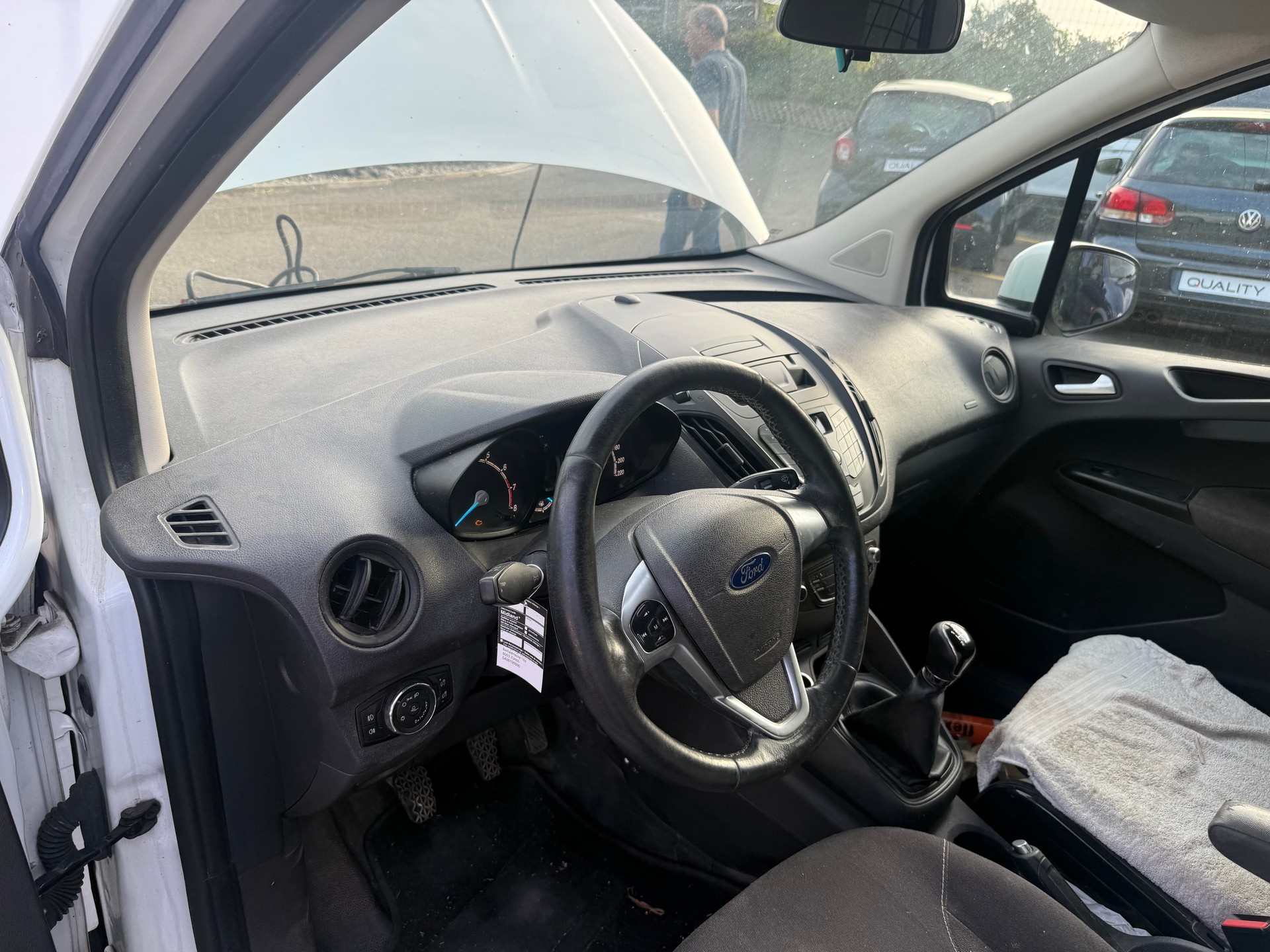 FORD Transit Courier Van 1.0 EcoBoost Trend-image-6