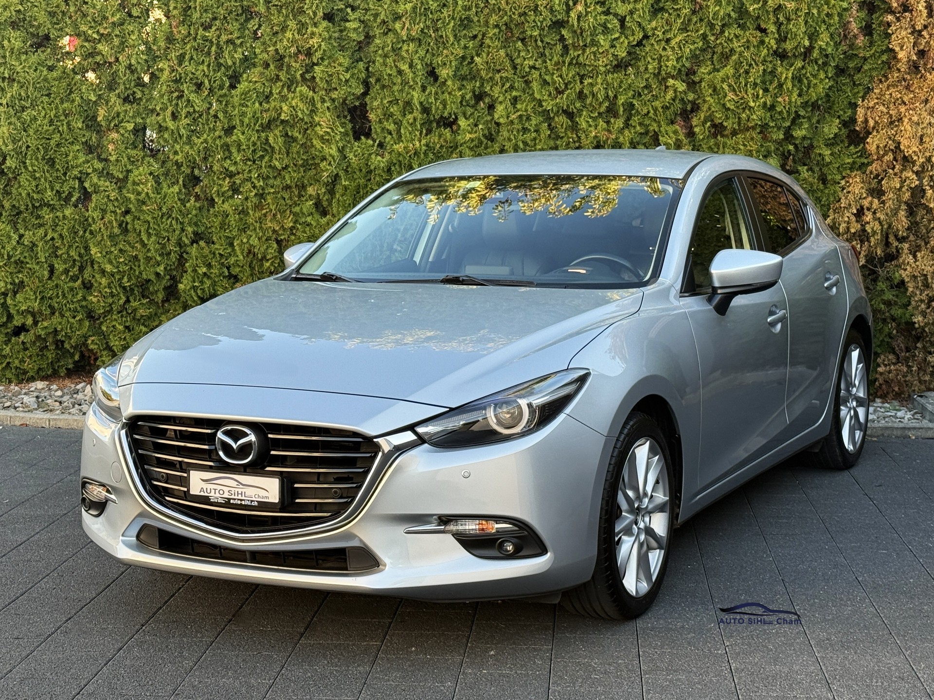 MAZDA 3 SKYACTIV-G 165 Revolution / 1.Hand / 165ps-image-0