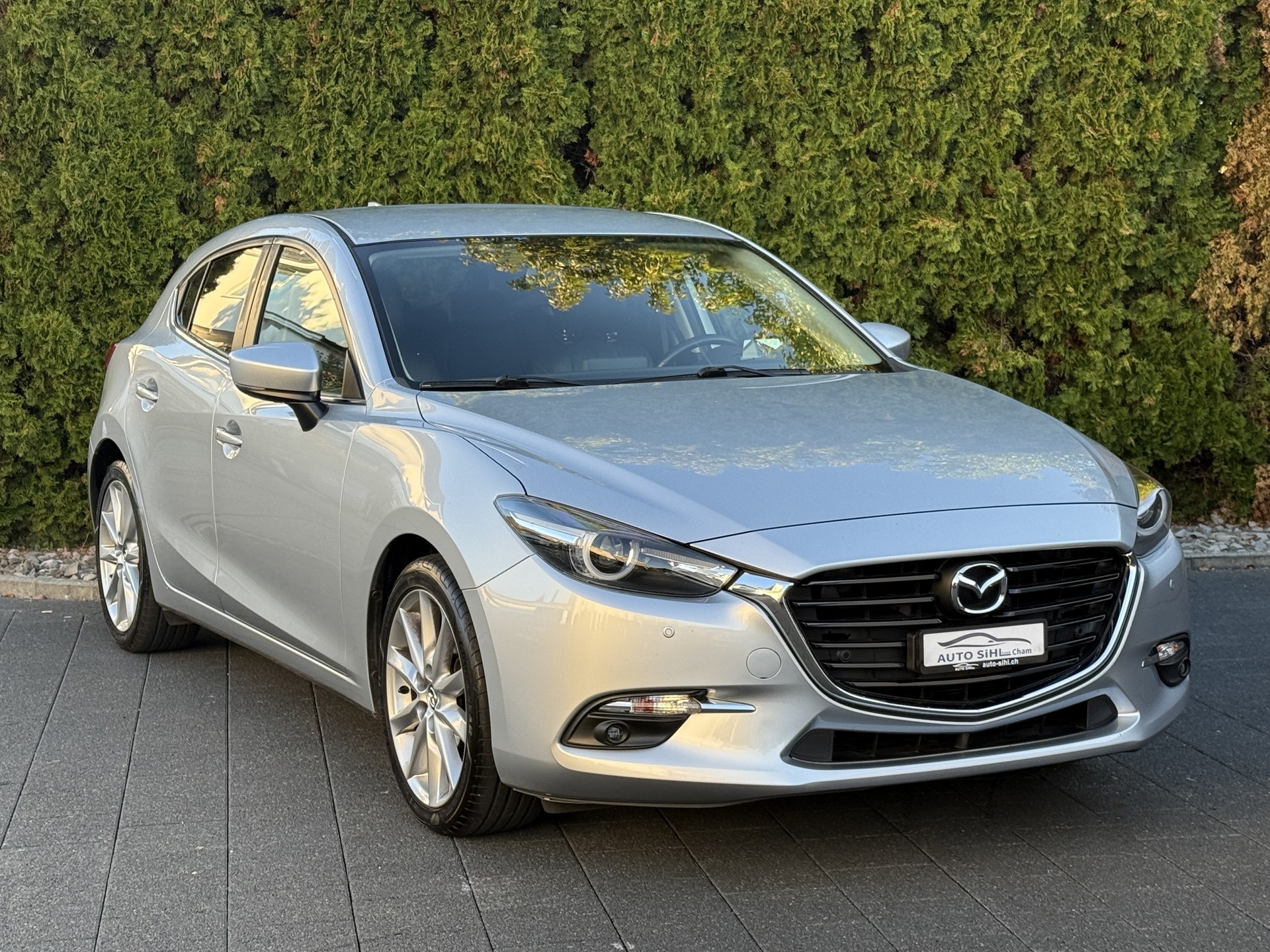MAZDA 3 SKYACTIV-G 165 Revolution / 1.Hand / 165ps-image-5