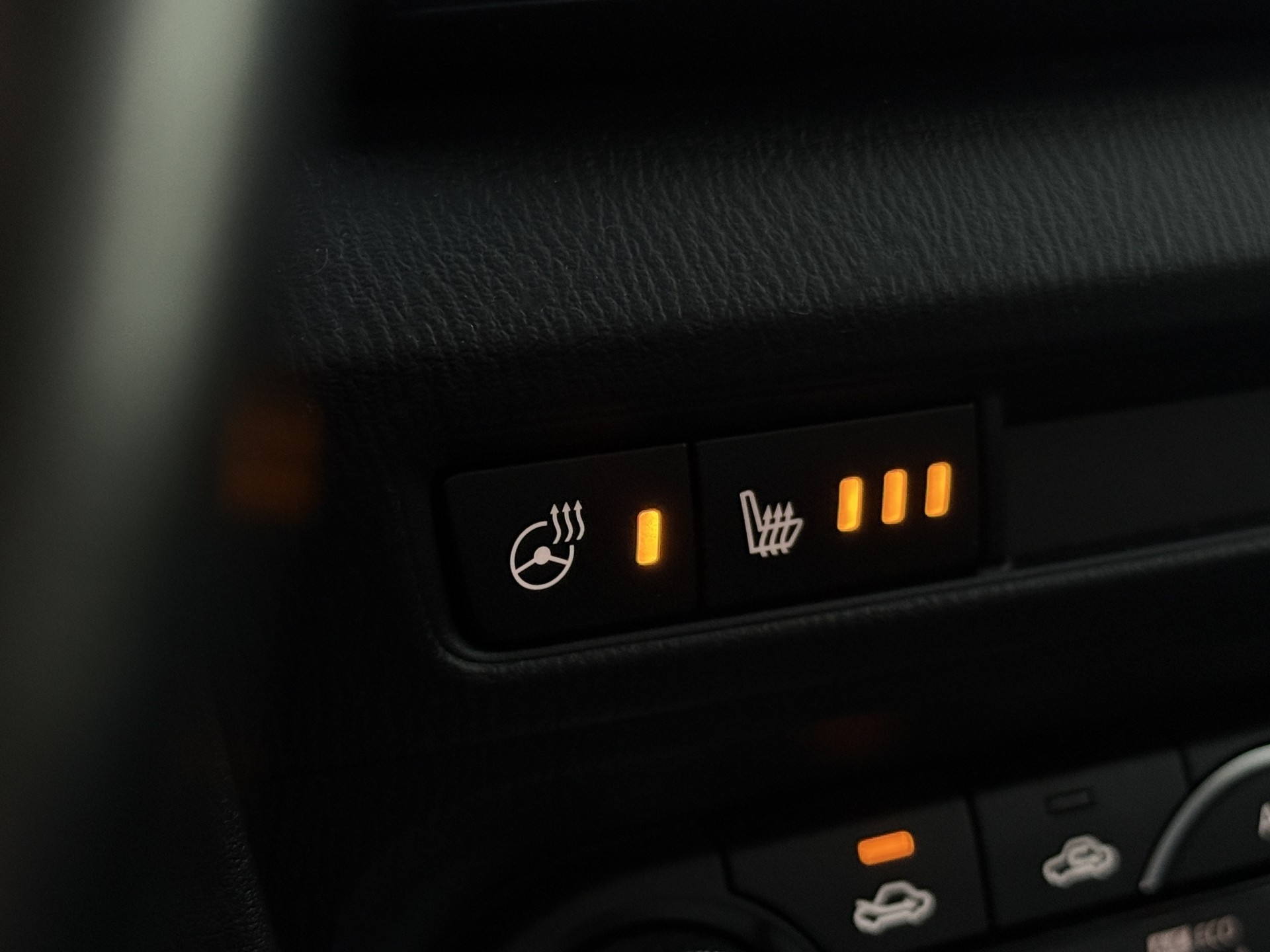 MAZDA 3 SKYACTIV-G 165 Revolution / 1.Hand / 165ps-image-23