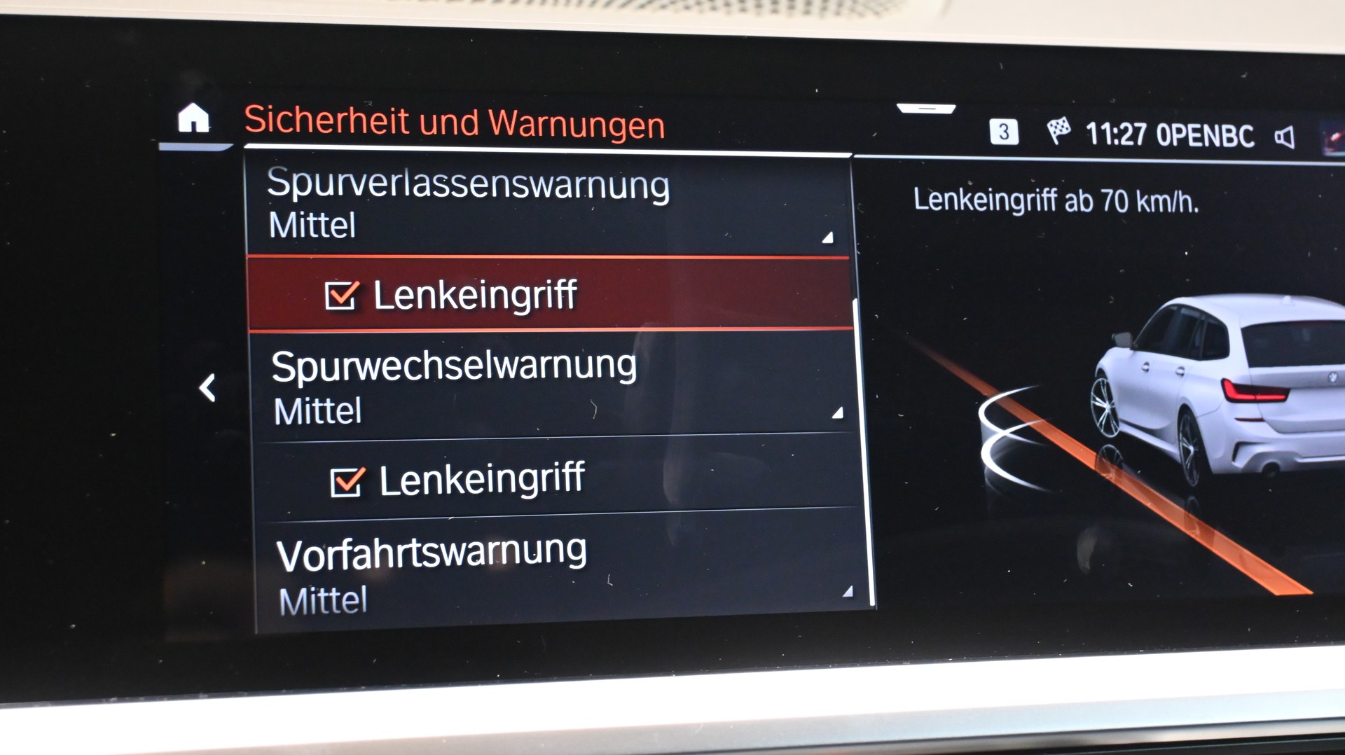BMW 320d xDrive Touring M Sport Steptronic-image-12