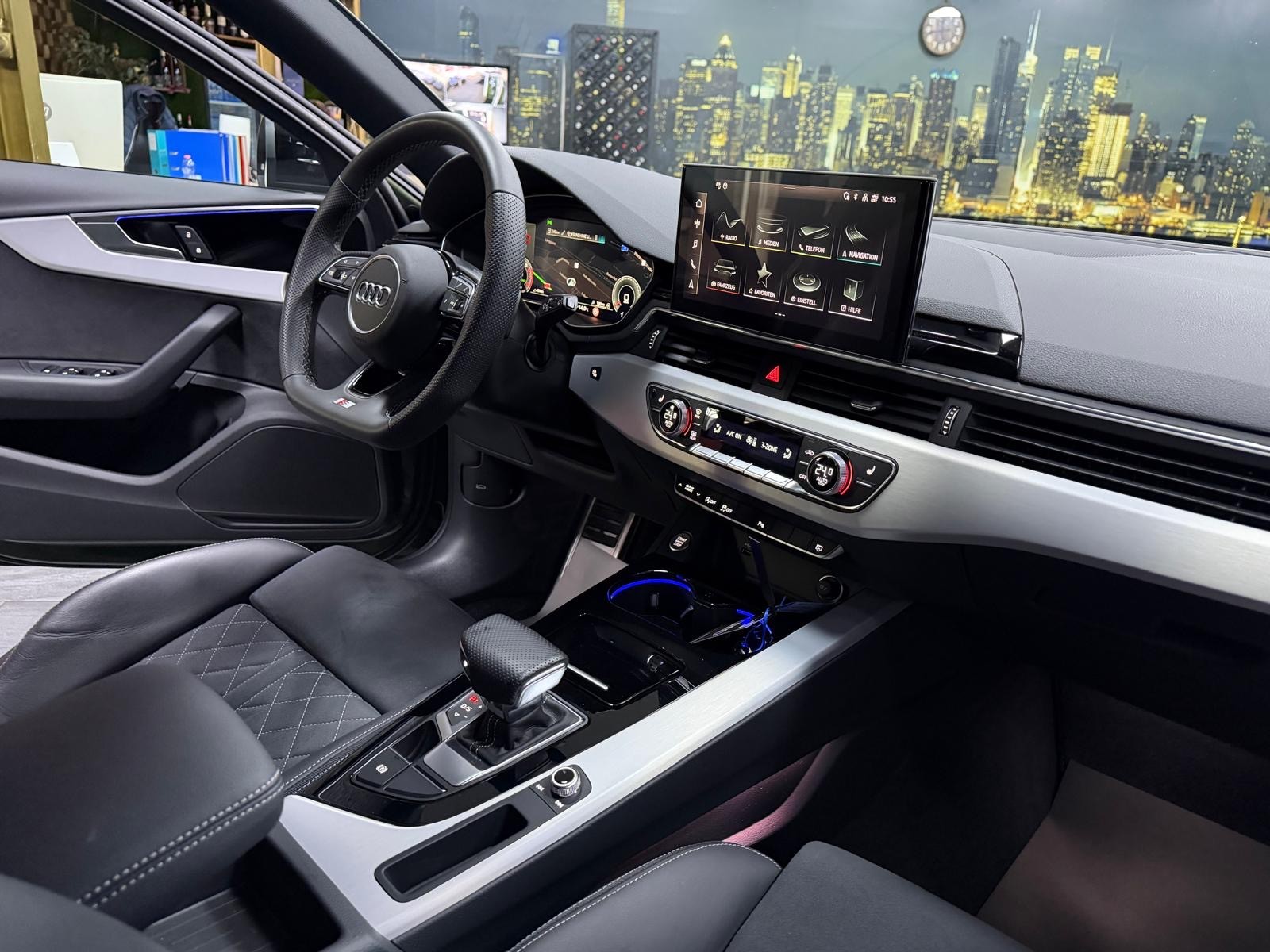 AUDI A4 Avant 40 TFSI S line S-tronic quattro / Panorama / RS Sitz / AHK / Leasing ab 299.--image-4