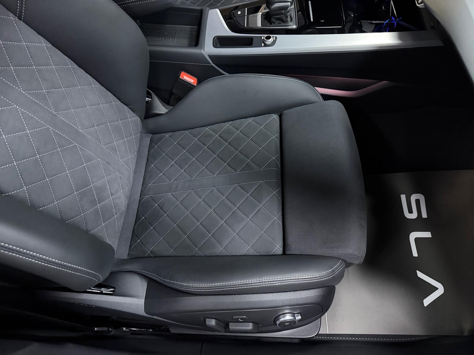 AUDI A4 Avant 40 TFSI S line S-tronic quattro / Panorama / RS Sitz / AHK / Leasing ab 299.--image-9