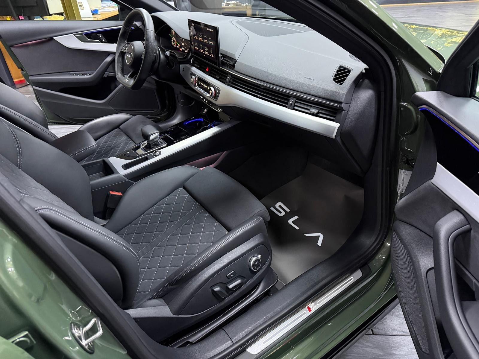 AUDI A4 Avant 40 TFSI S line S-tronic quattro / Panorama / RS Sitz / AHK / Leasing ab 299.--image-3