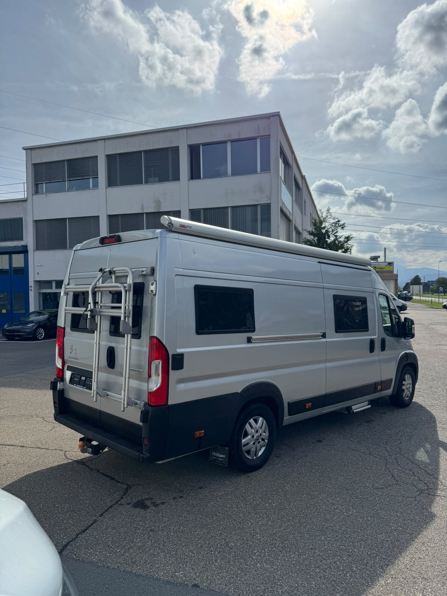 CLEVER VANS Runner 636-image-2