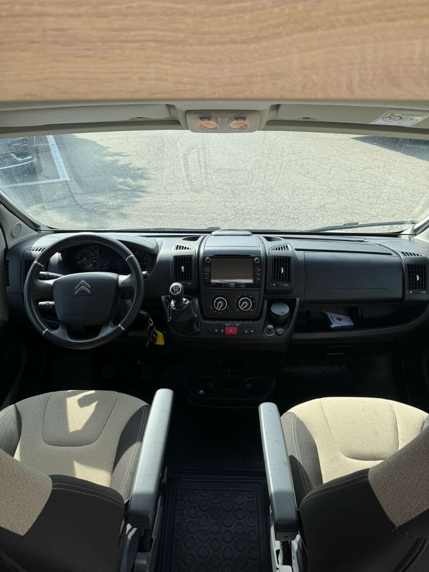 CLEVER VANS Runner 636-image-9