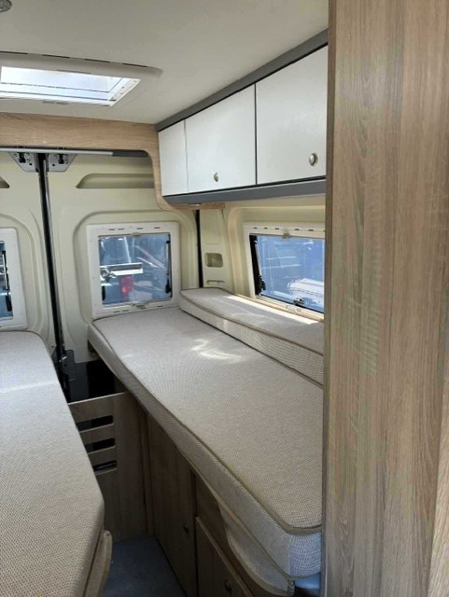 CLEVER VANS Runner 636-image-14