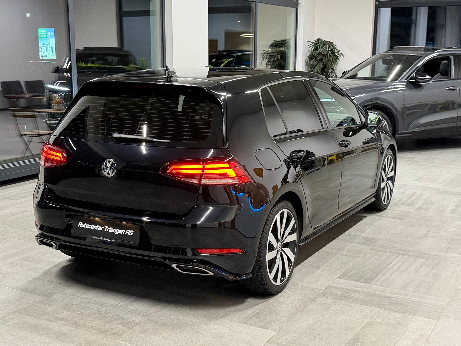 VW Golf 1.5 TSI EVO Highline-image-17