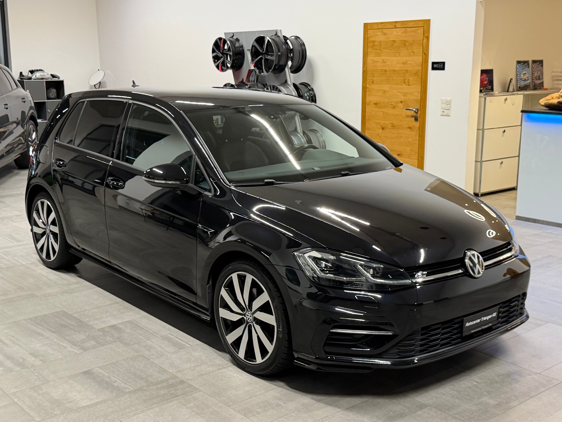 VW Golf 1.5 TSI EVO Highline-image-11