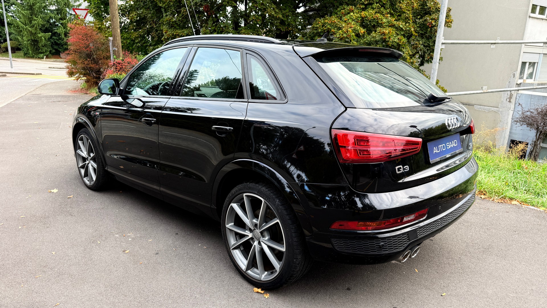 AUDI Q3 2.0 TDI sport quattro S-tronic-image-4