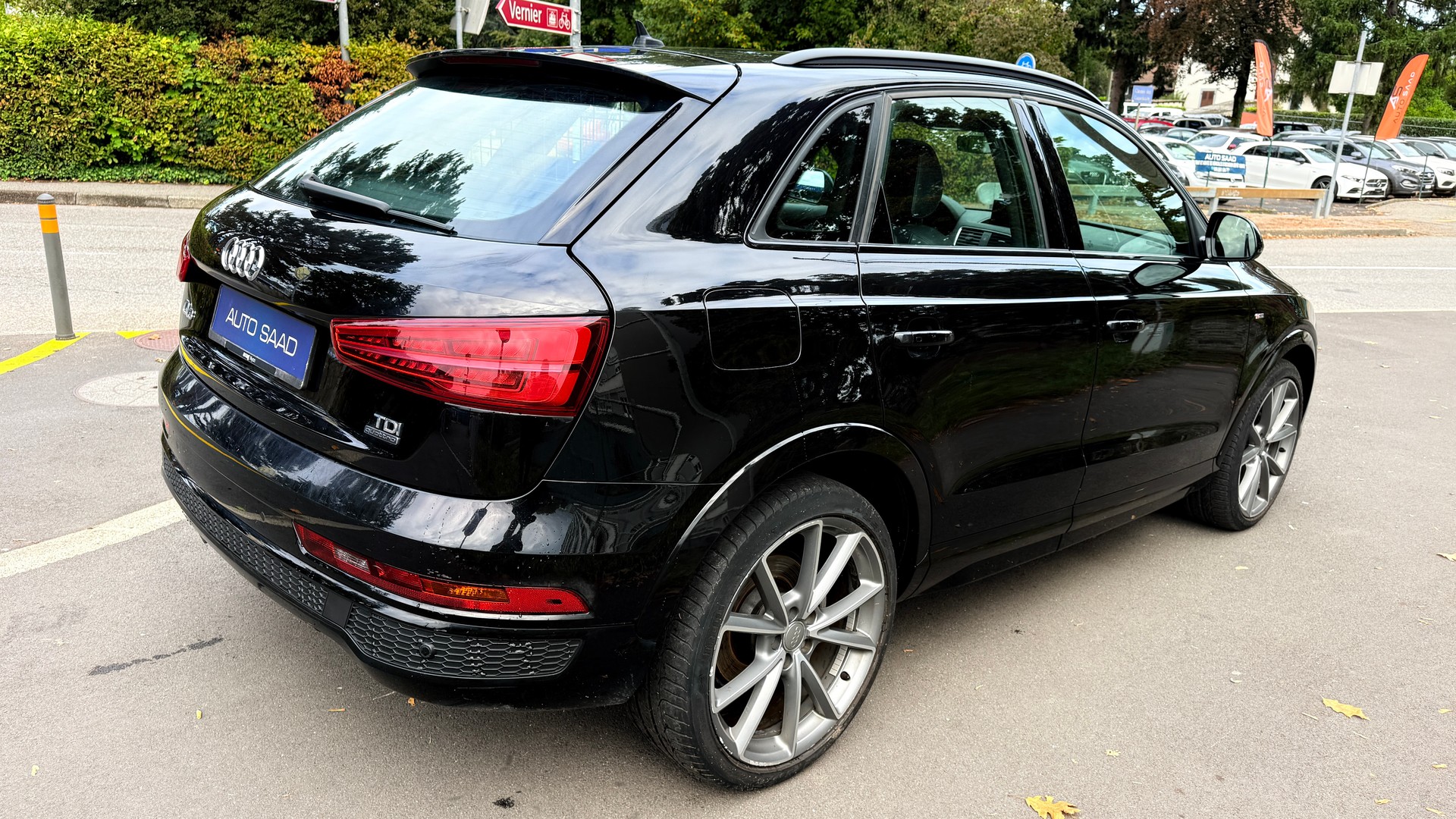 AUDI Q3 2.0 TDI sport quattro S-tronic-image-5
