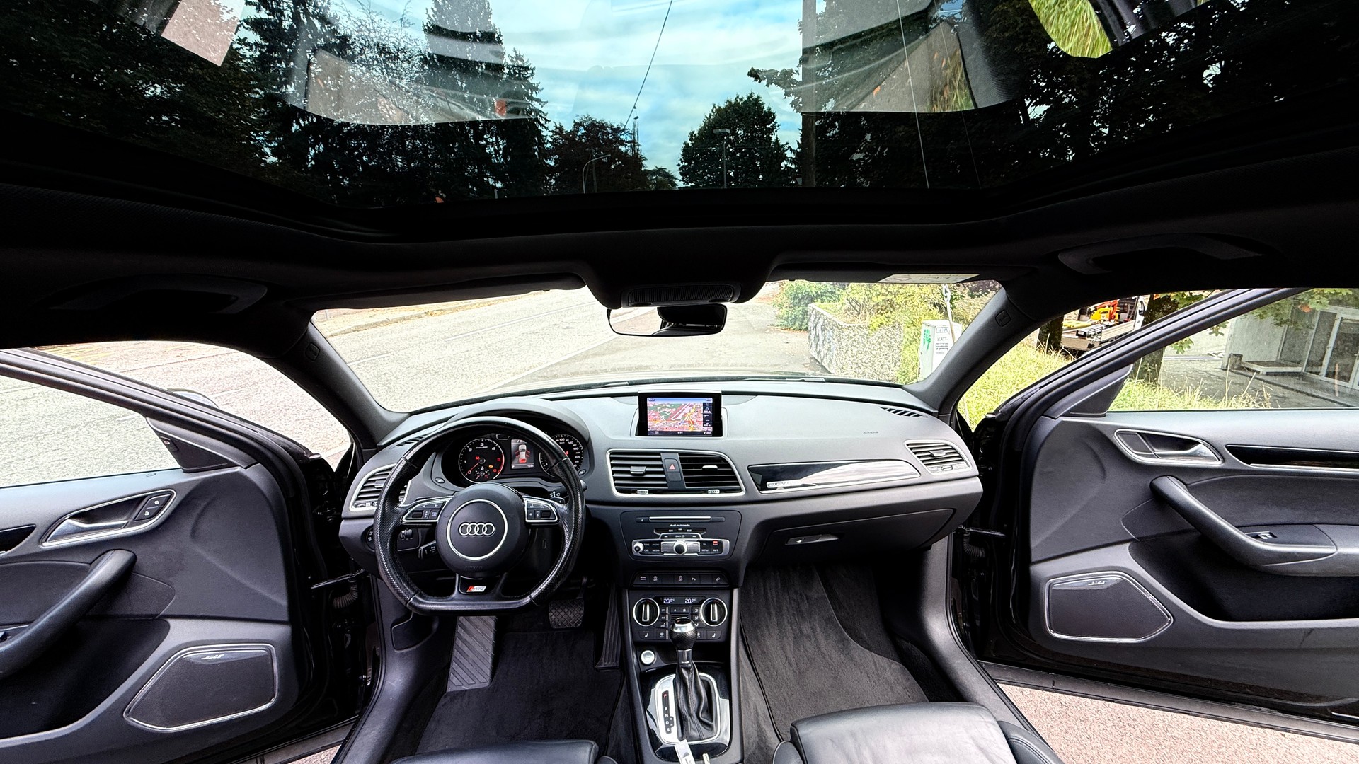 AUDI Q3 2.0 TDI sport quattro S-tronic-image-8