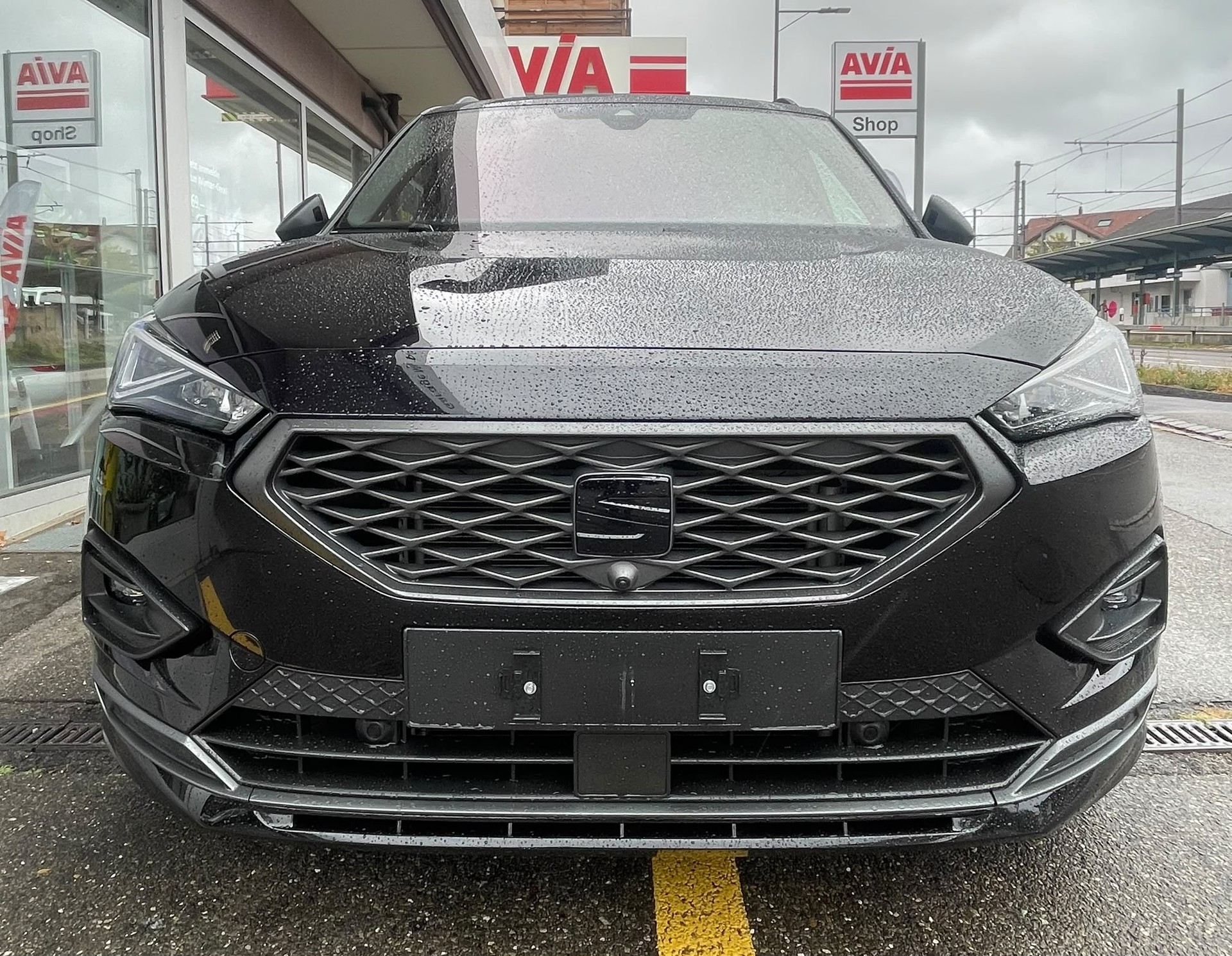 SEAT Tarraco 2.0 TDI 4Drive Hola FR DSG – Panorama – AHK – BeatsAudio – 20 Zoll-Werksgarantie-image-4