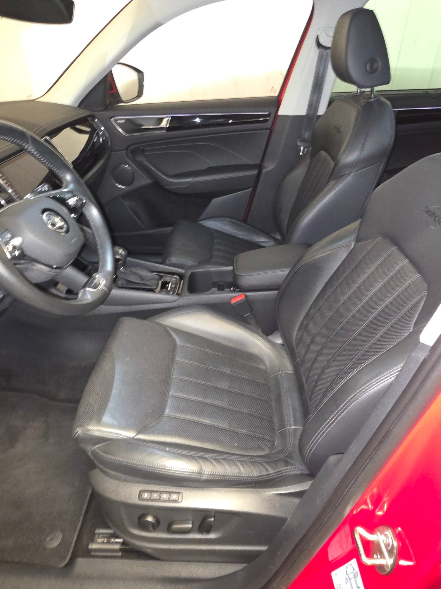 SKODA Kodiaq 2.0 TSI 4x4 L&K-image-12