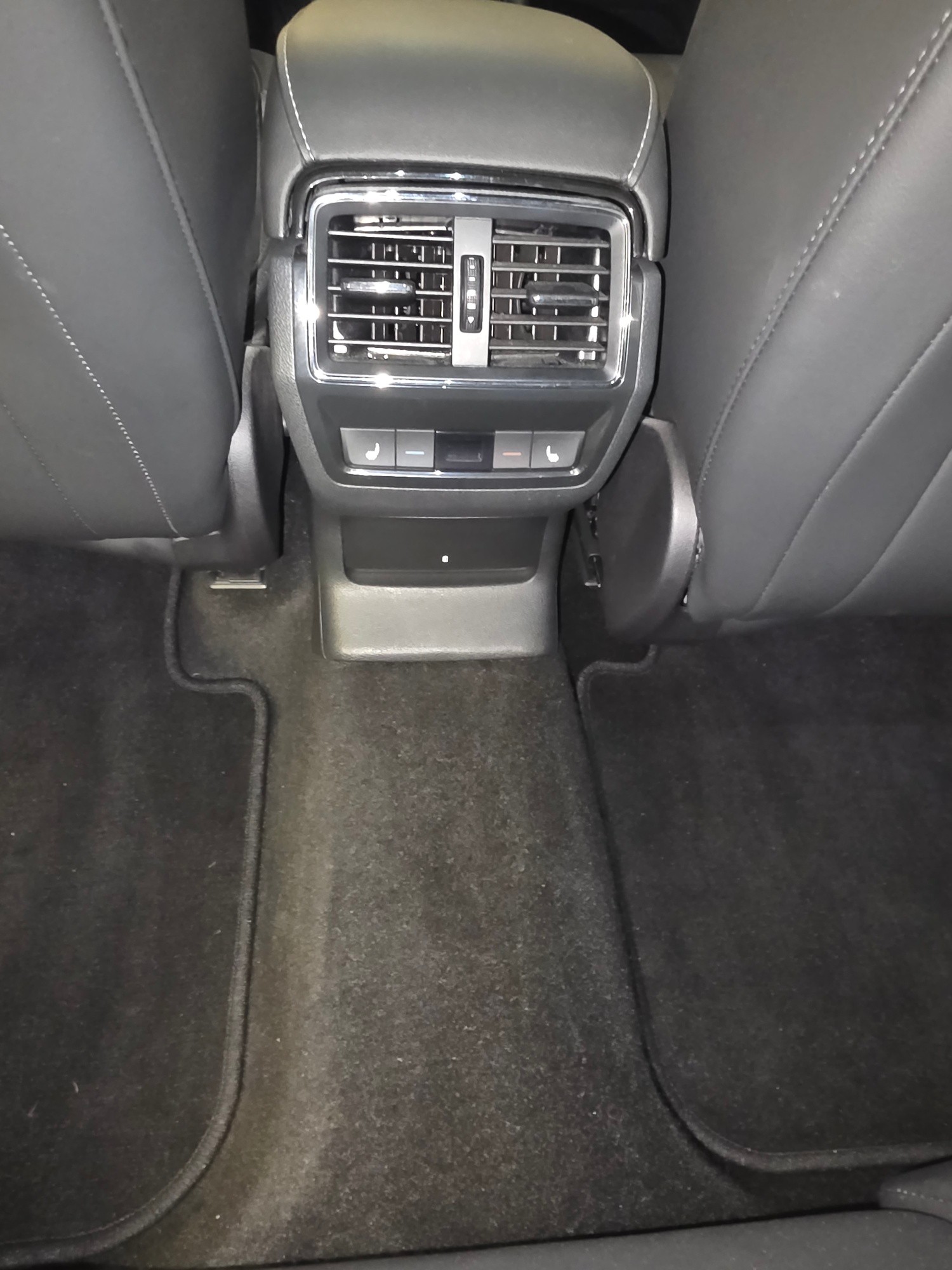 SKODA Kodiaq 2.0 TSI 4x4 L&K-image-9