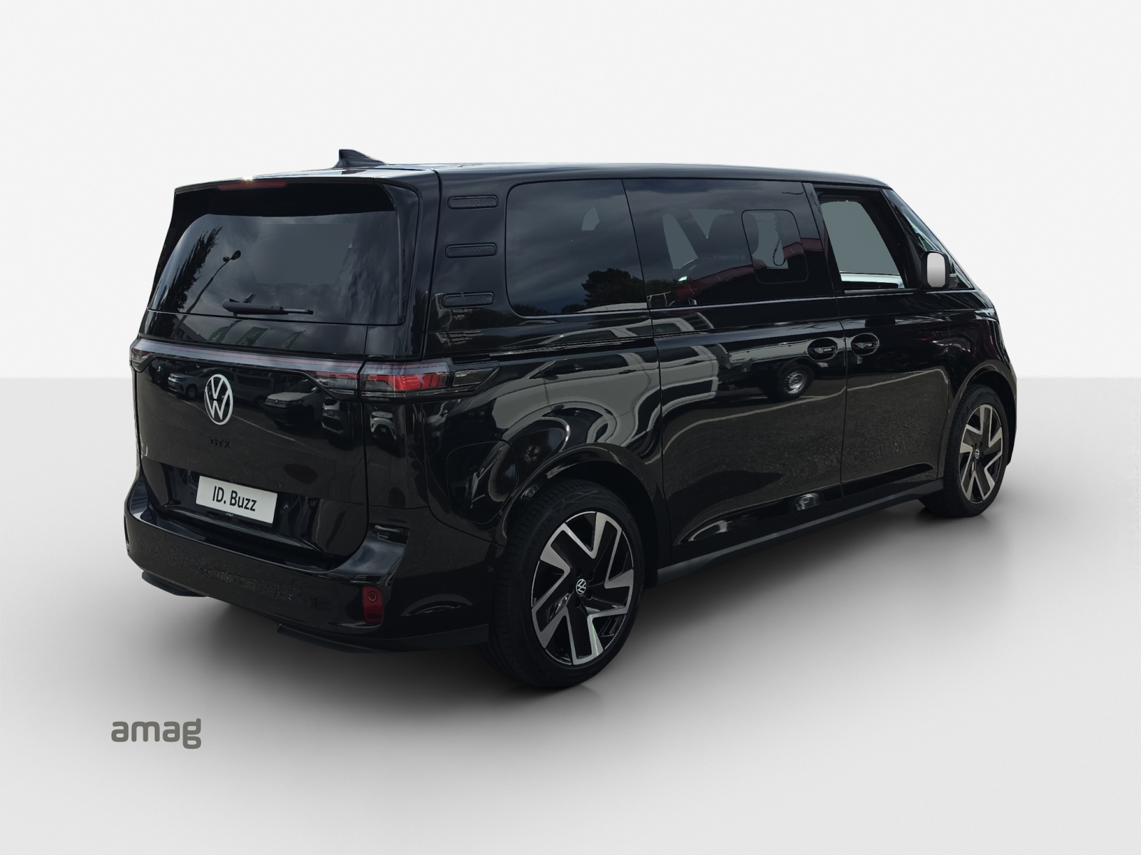 VW ID.Buzz LWB GTX 4 Motion-image-4