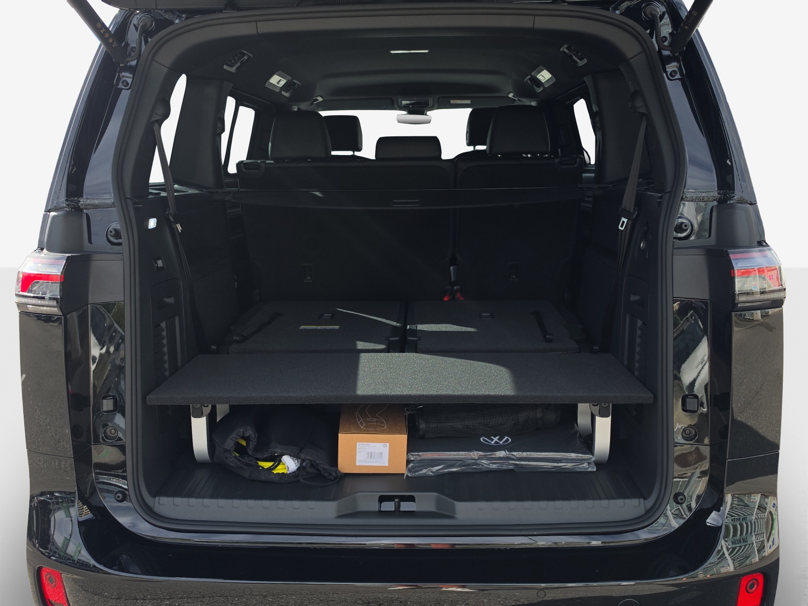 VW ID.Buzz LWB GTX 4 Motion-image-12