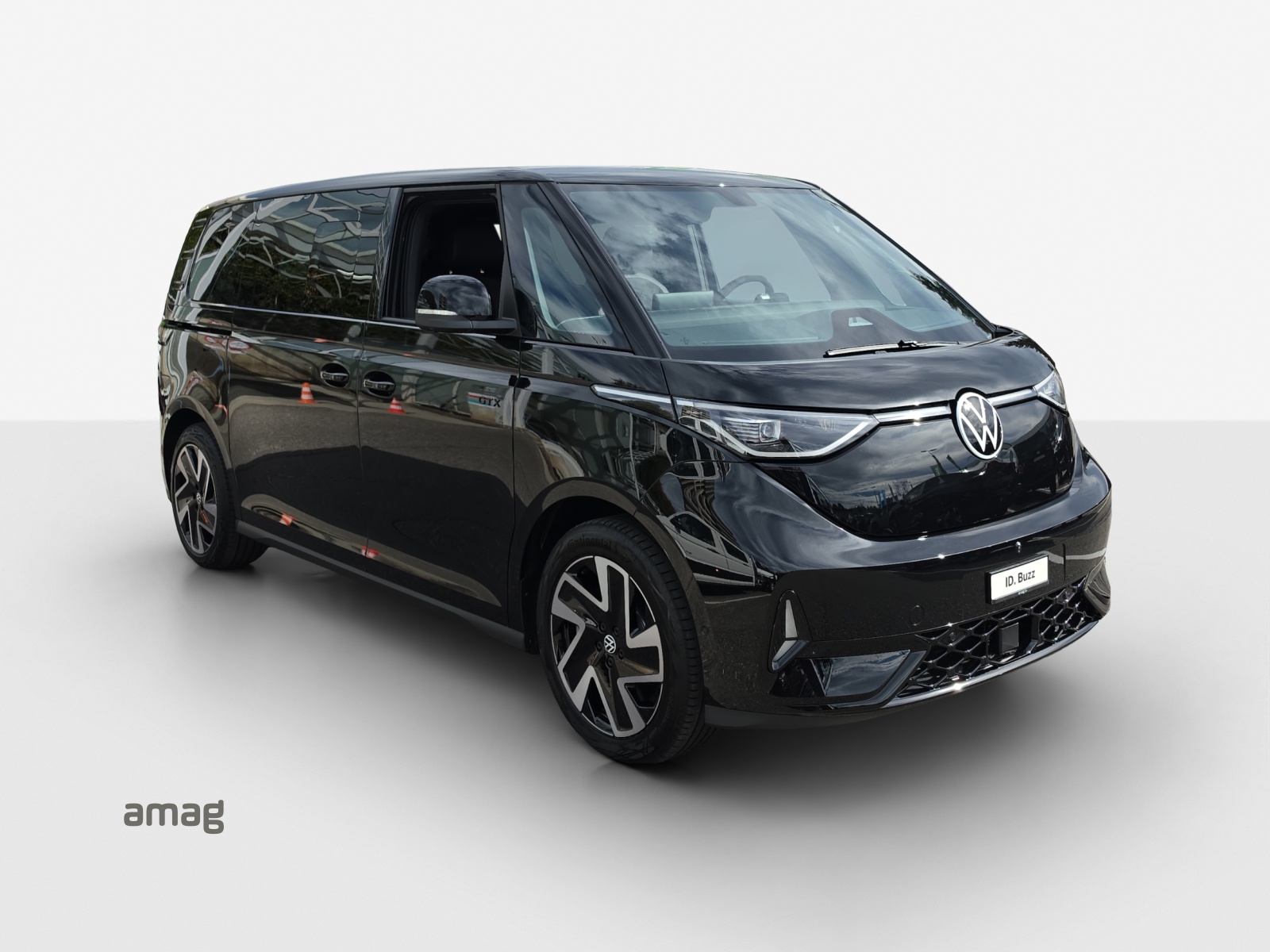 VW ID.Buzz LWB GTX 4 Motion-image-5