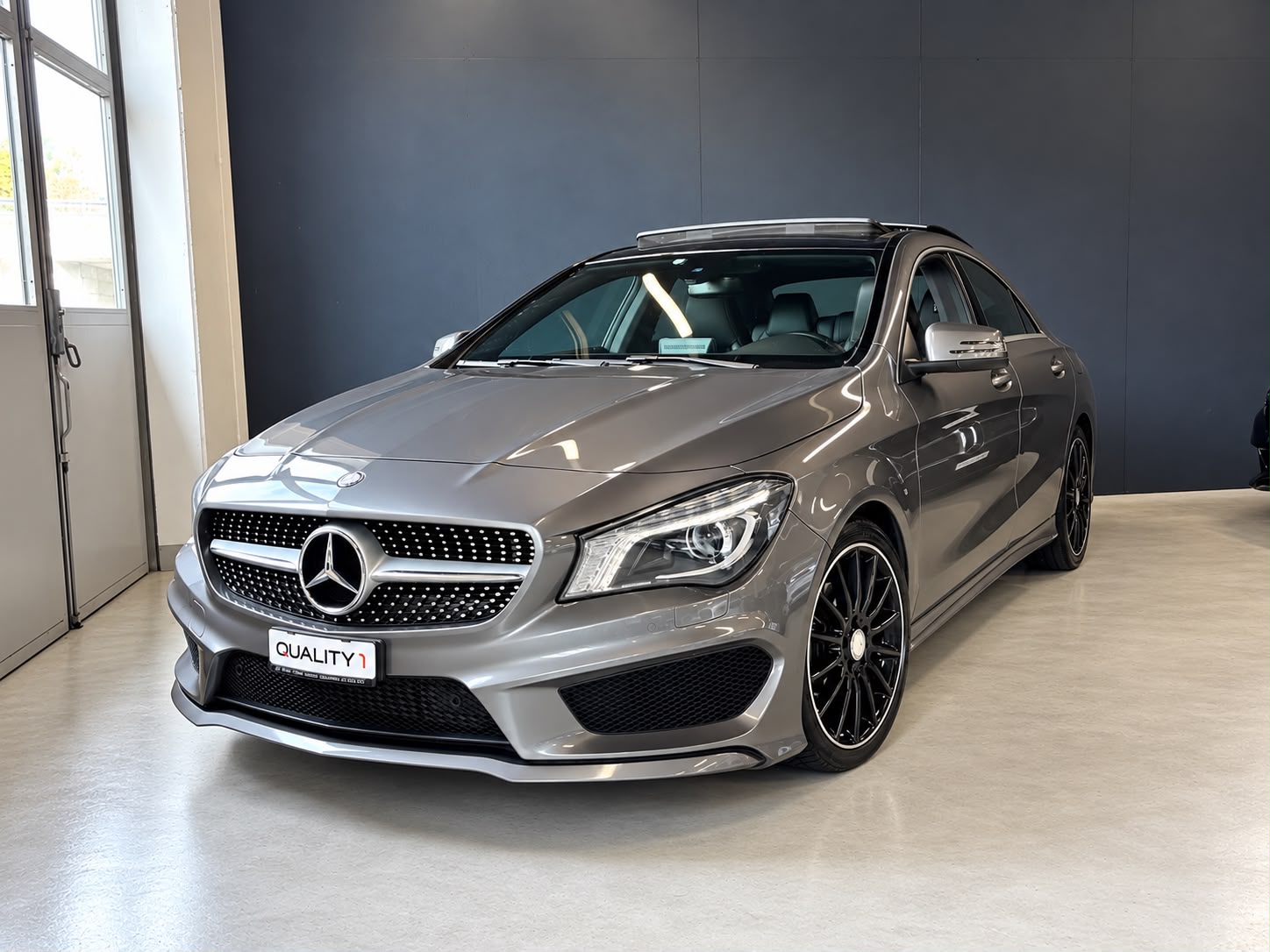 MERCEDES-BENZ CLA 180 AMG Line 7G-DCT-image-6