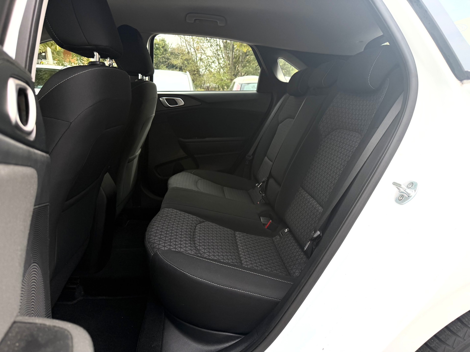 KIA Ceed 1.4 T-GDi Power 25+-image-9