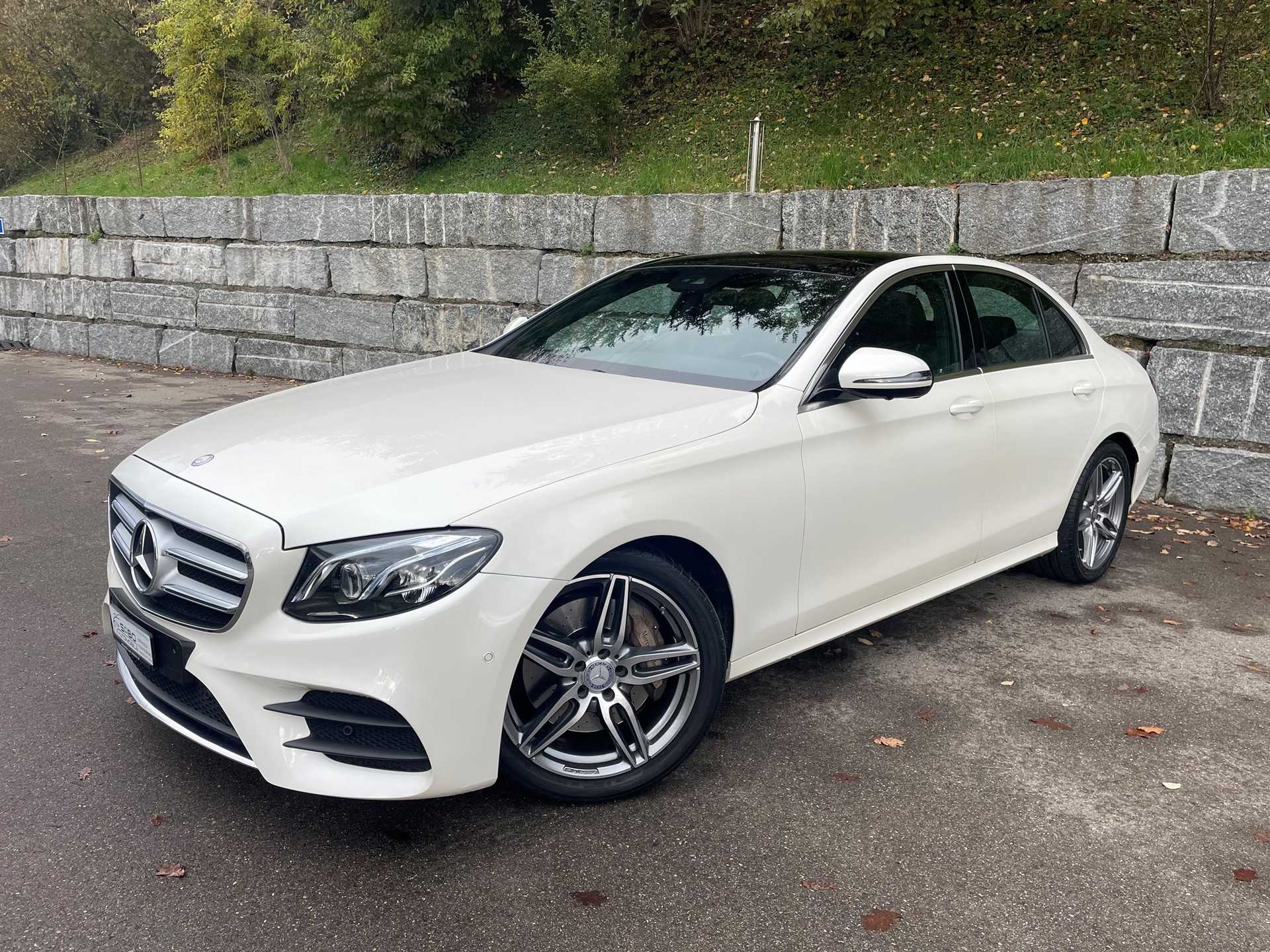 MERCEDES-BENZ E 350 d AMG Line 9G-Tronic-image-0