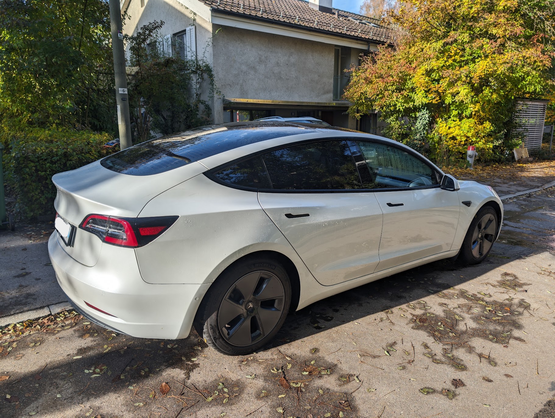 TESLA Model 3 Long Range Dual Motor AWD-image-1