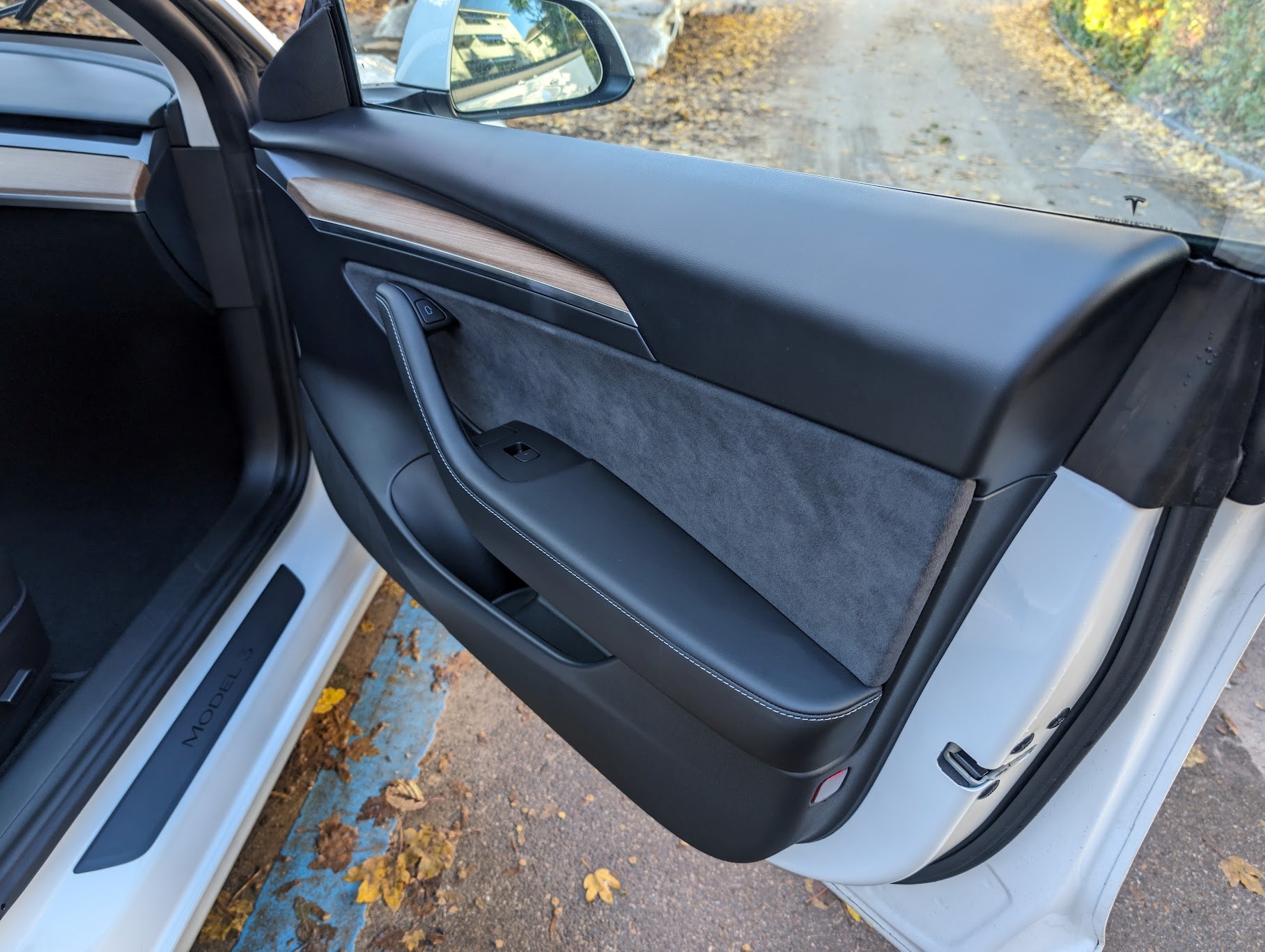 TESLA Model 3 Long Range Dual Motor AWD-image-11