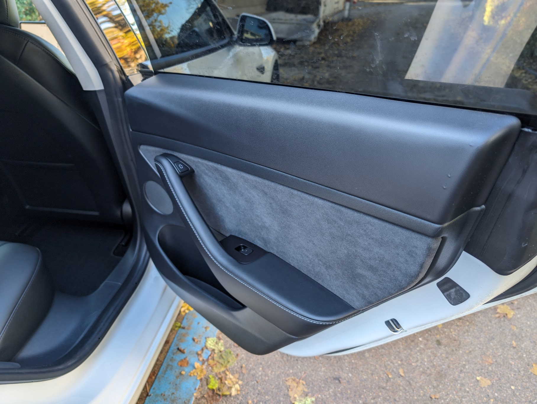 TESLA Model 3 Long Range Dual Motor AWD-image-17