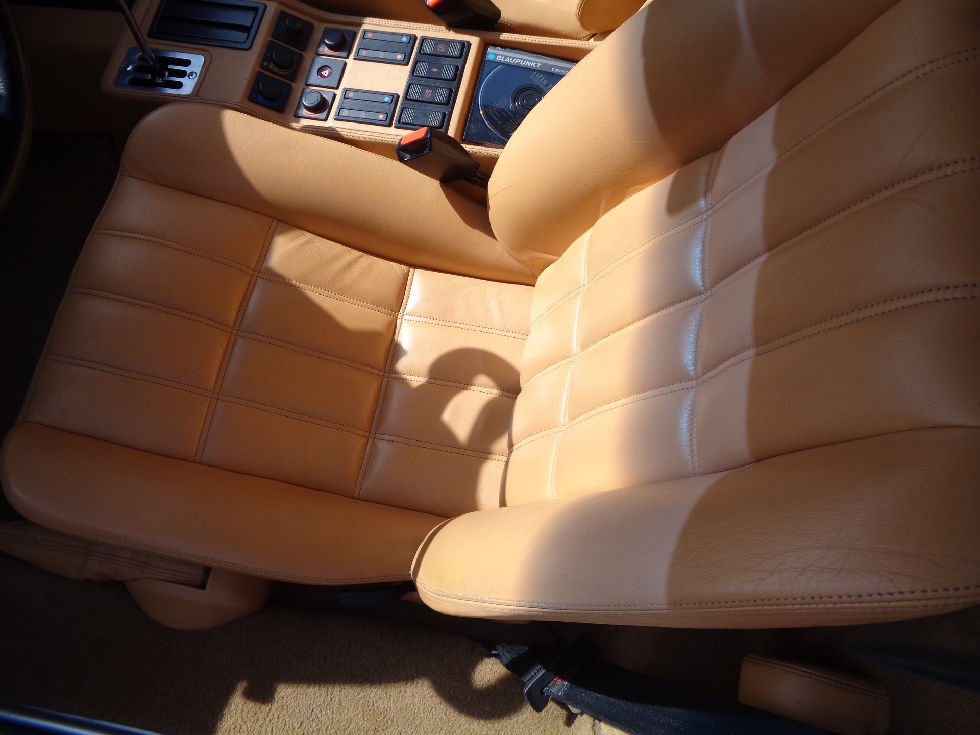 FERRARI 328 GTB-image-4