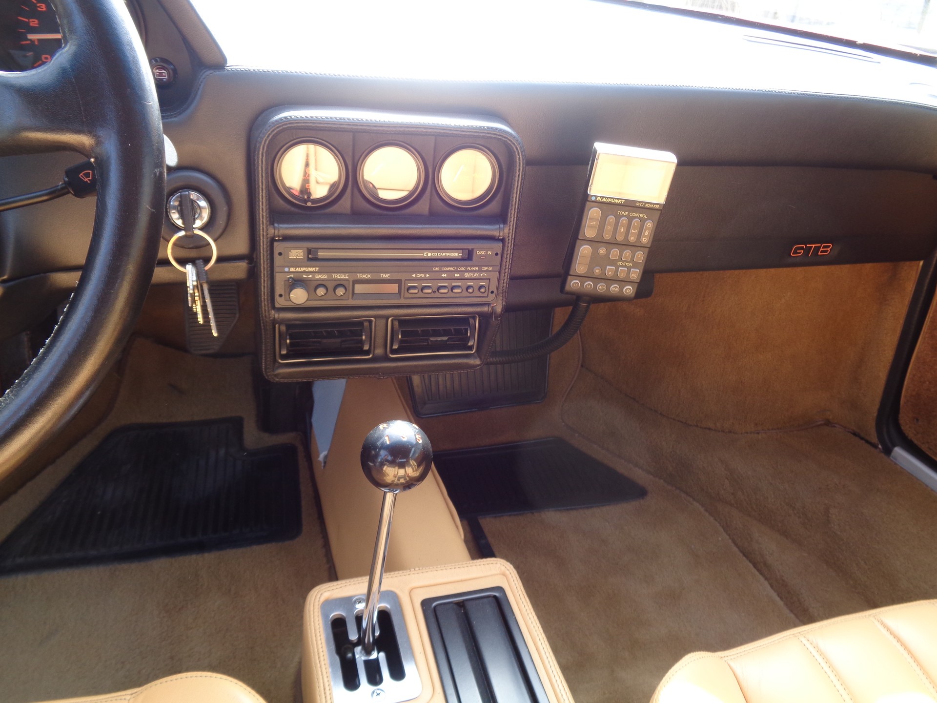 FERRARI 328 GTB-image-6