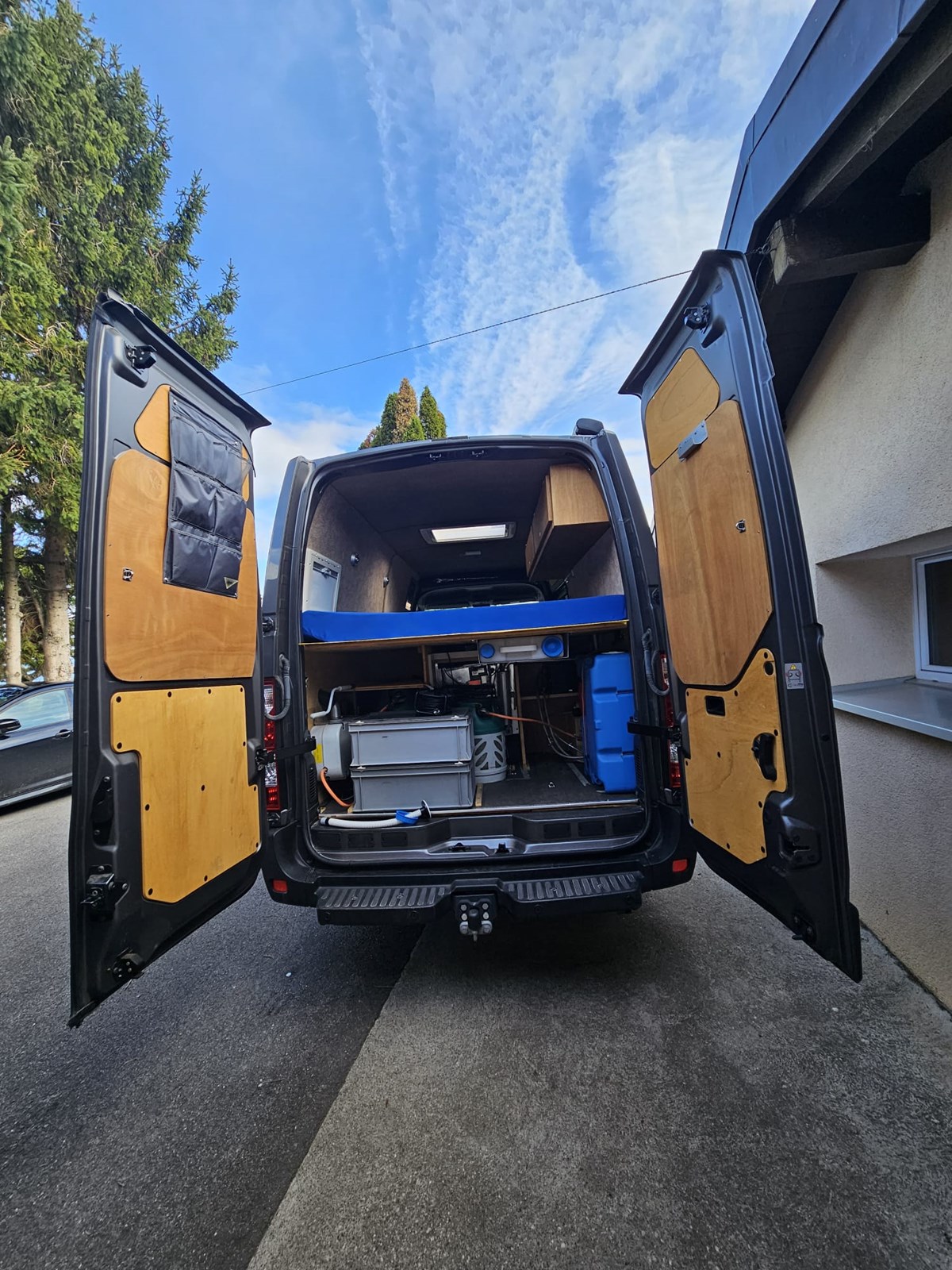 RENAULT MASTER 4x4-image-1
