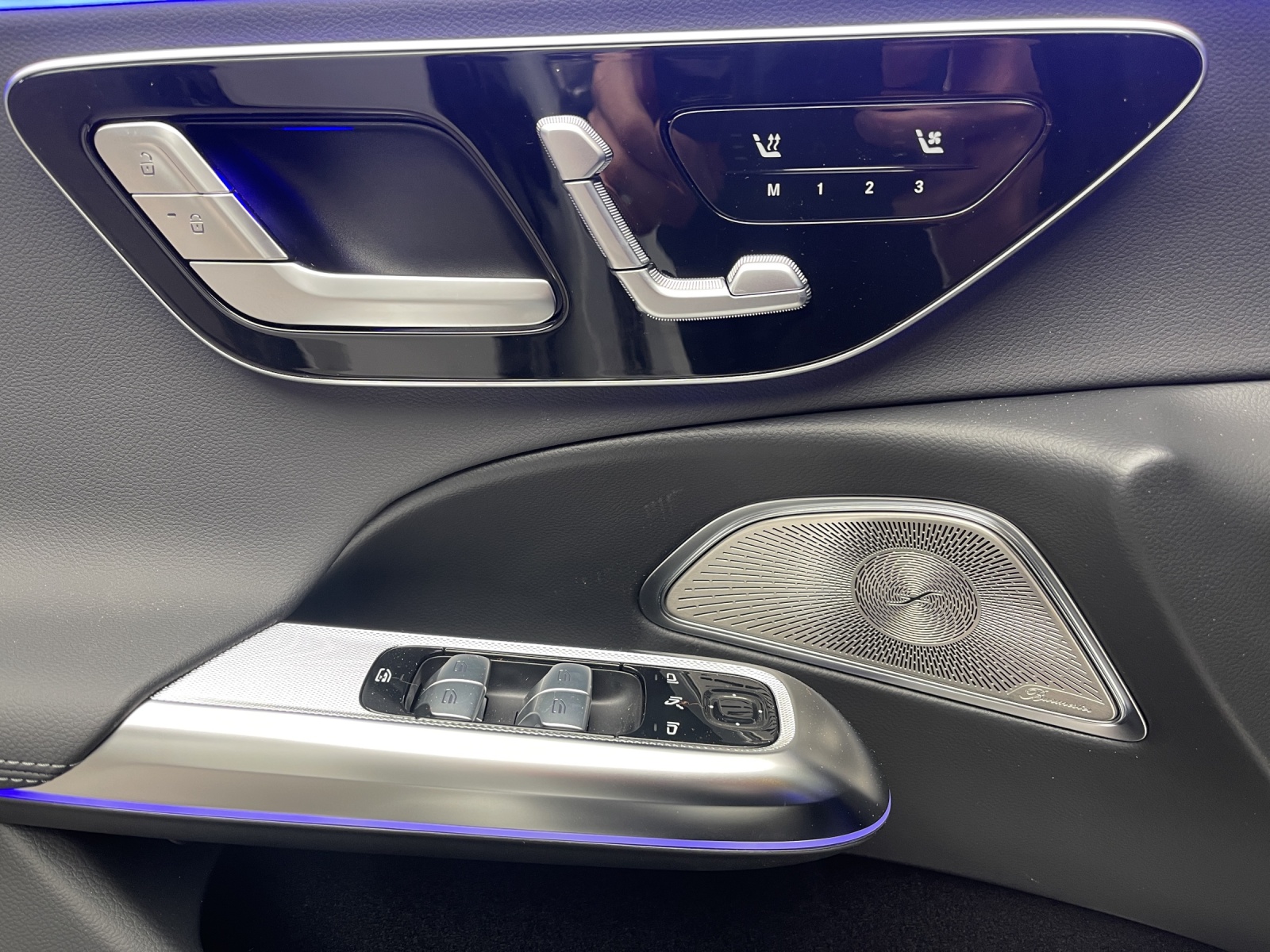MERCEDES-BENZ E 450 d T 4M 9G-Tronic-image-12