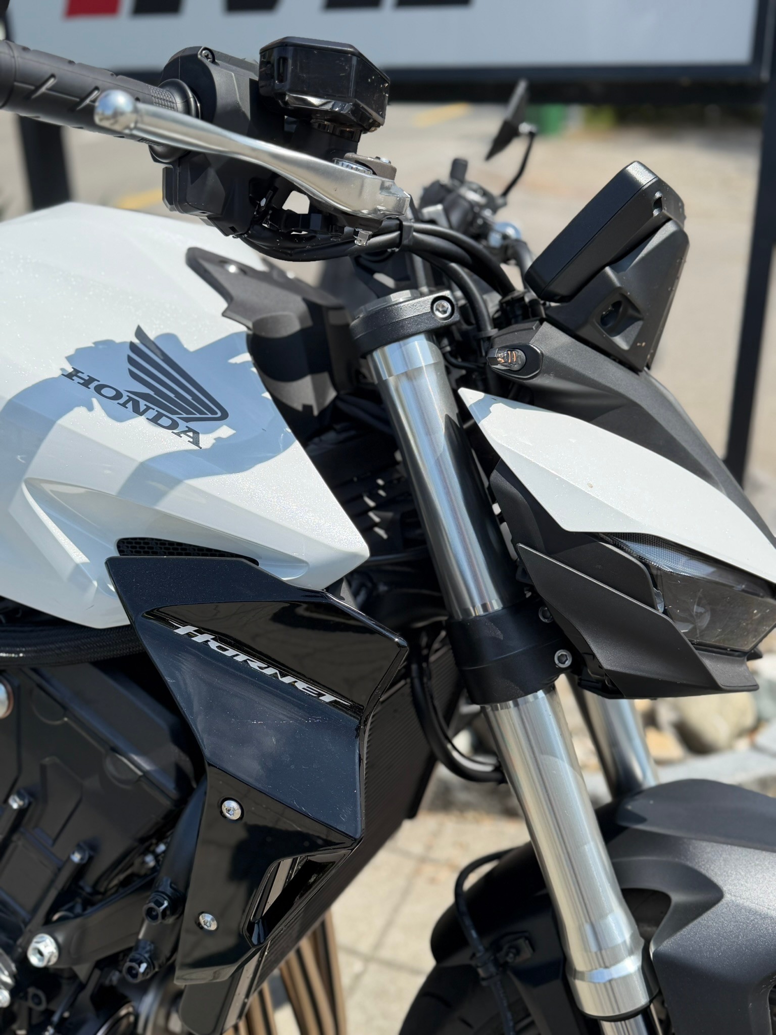 HONDA CB1000 HORNET-image-8