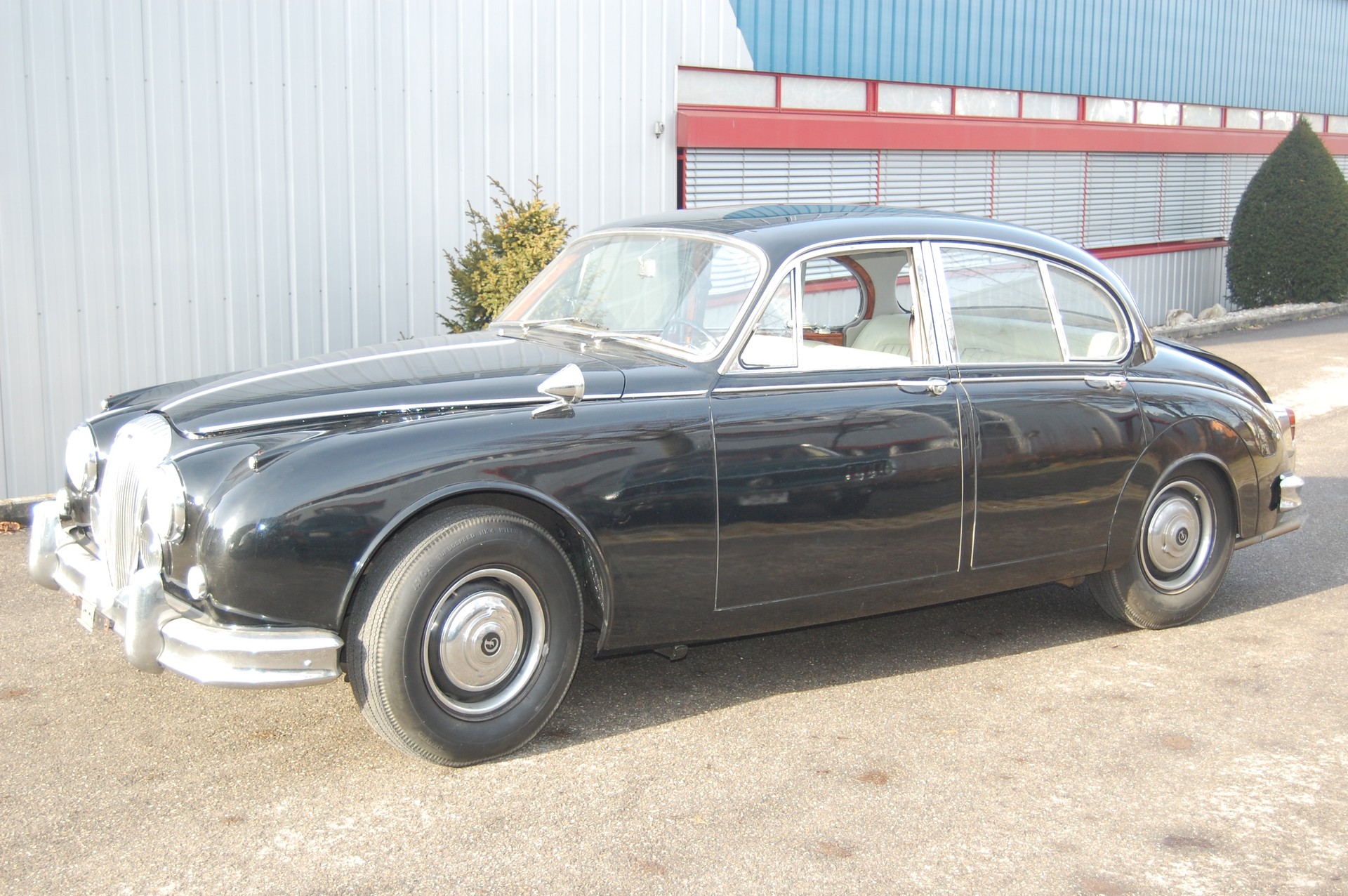 DAIMLER V8-image-1