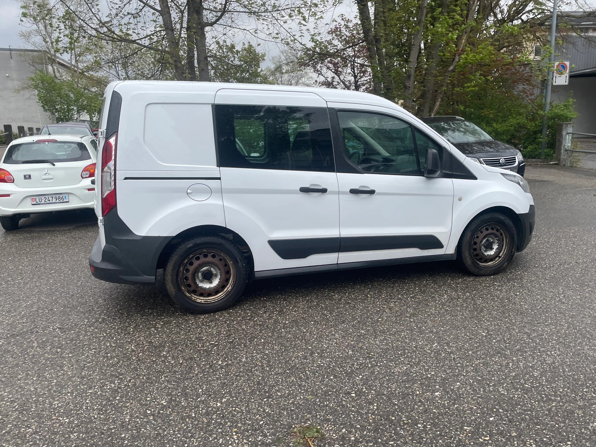 FORD Transit Connect Van T220 DCIV 1.6 TDCi Ambiente ** 05x Sitzplätze ** Klimaanlage ** Nutzlast 594Kg ** B5b-image-9