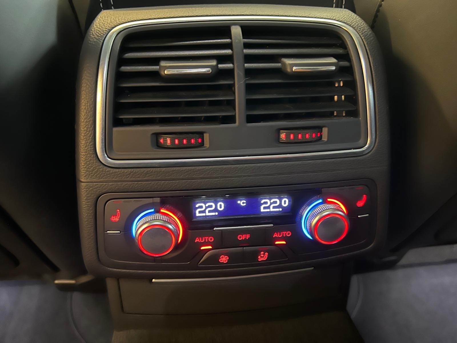 AUDI S6 Avant 4.0 TFSI V8 quattro S-tronic 🇨🇭-image-12
