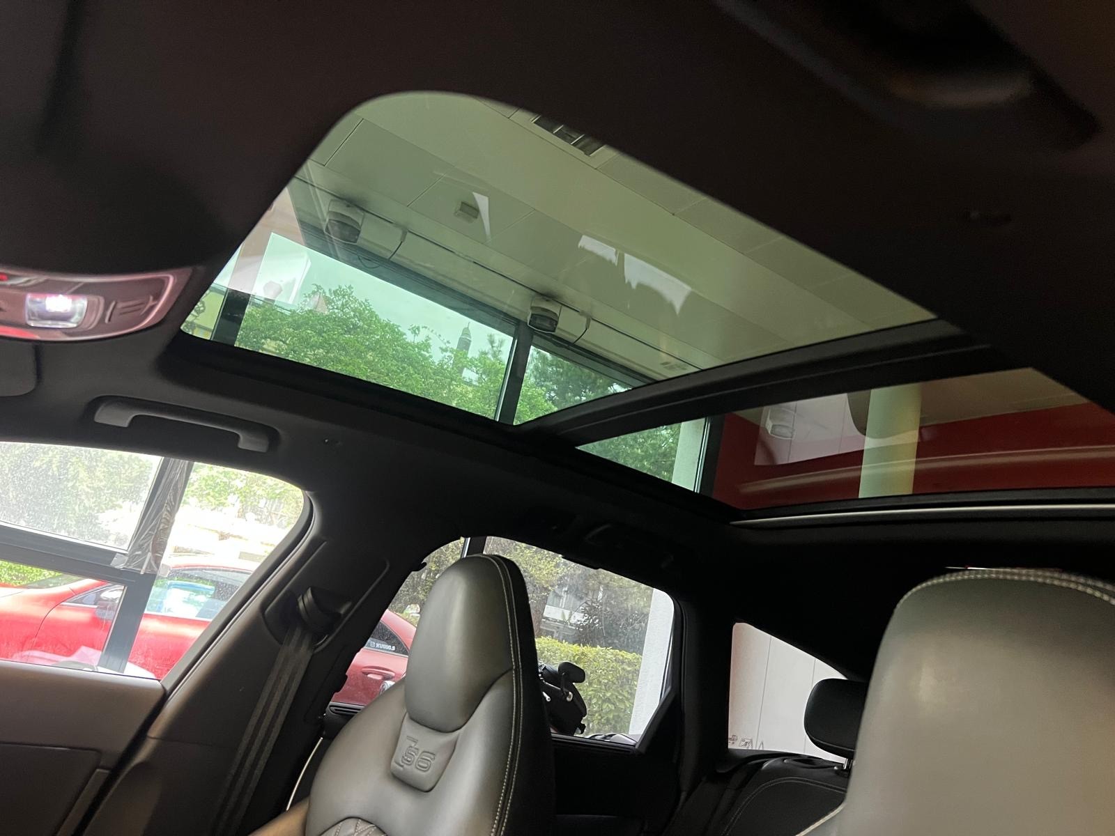 AUDI S6 Avant 4.0 TFSI V8 quattro S-tronic 🇨🇭-image-4