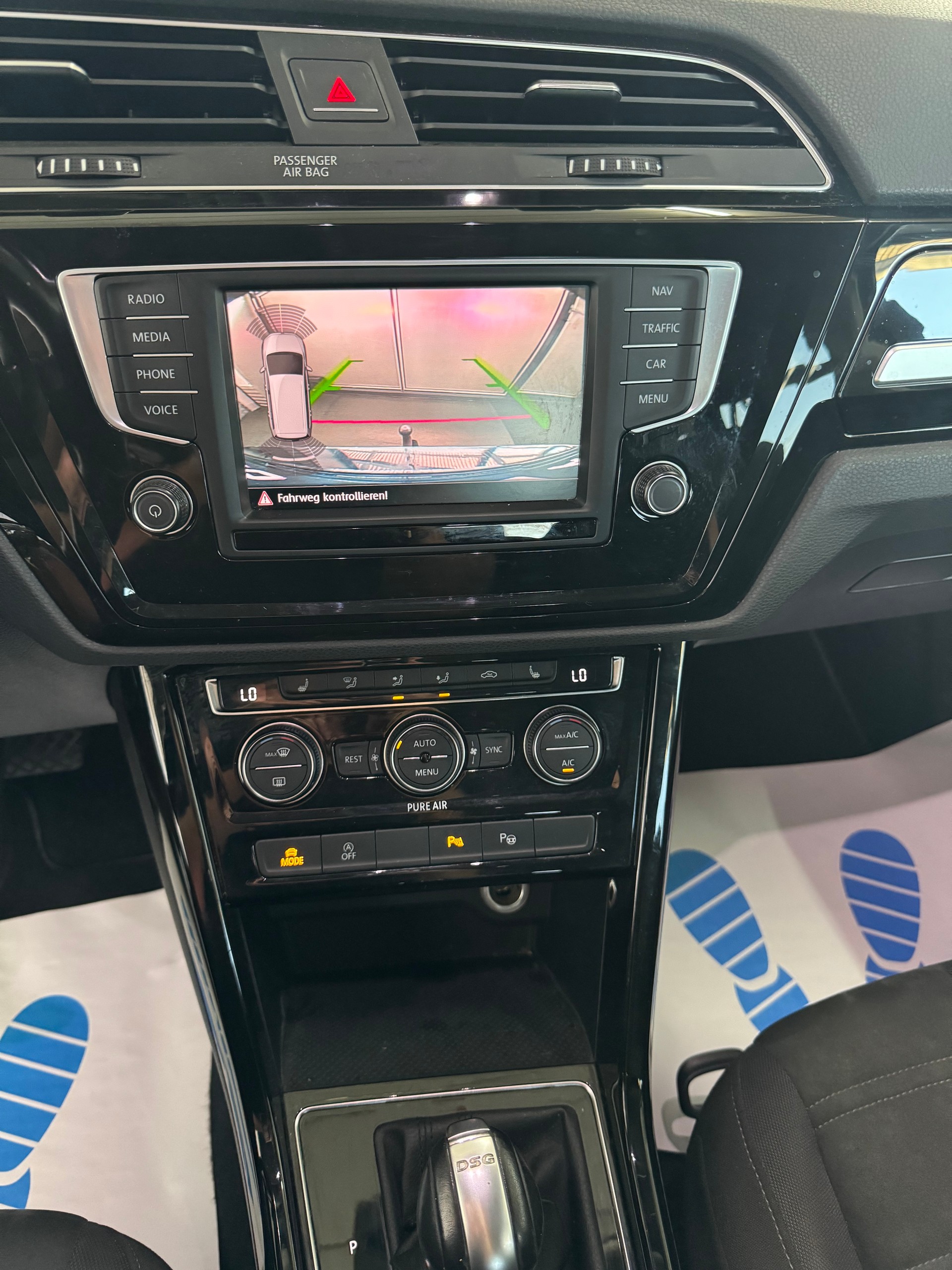VW Touran 1.4 TSI BlueMotion Technology Comfortline DSG-image-16
