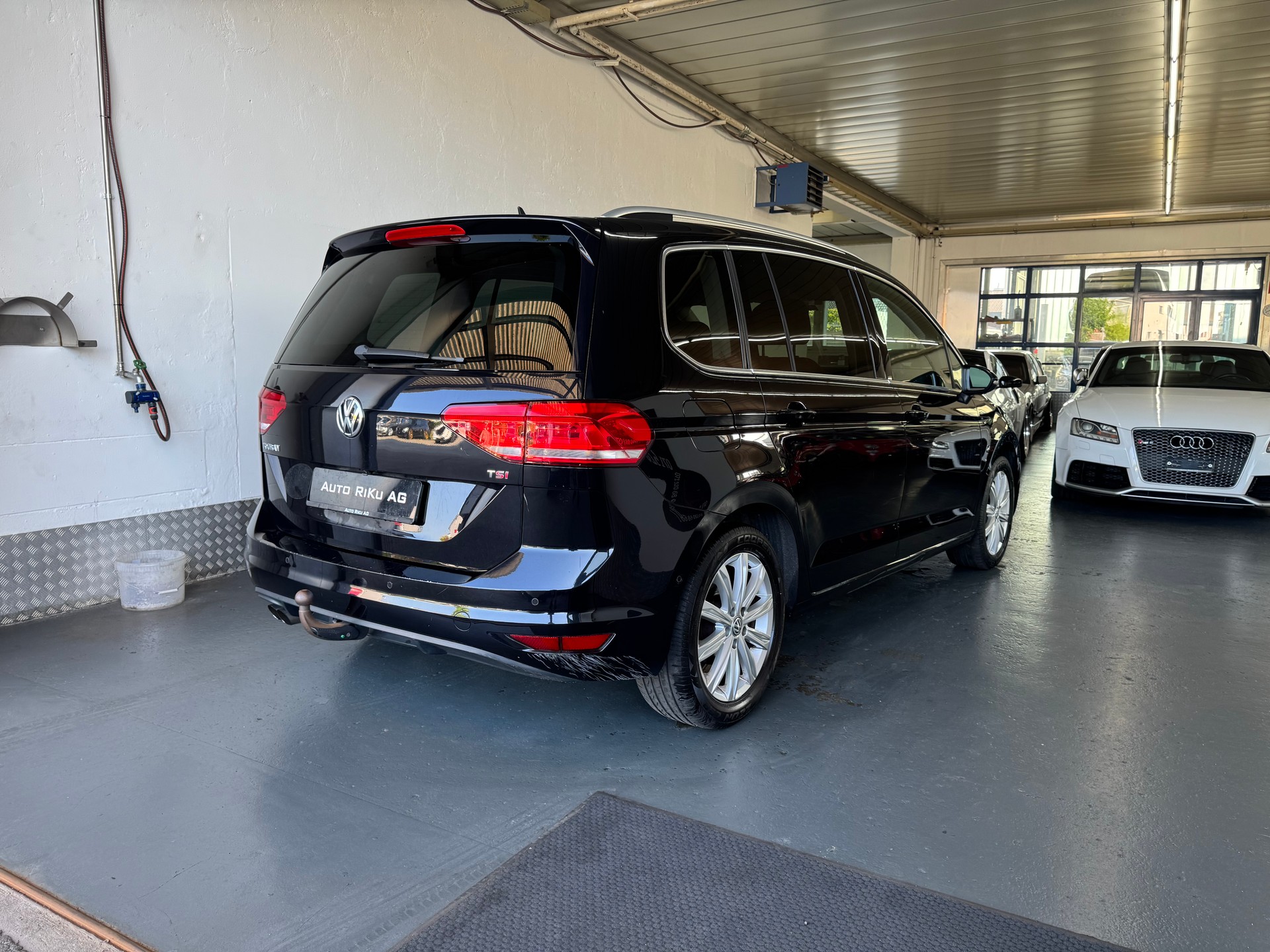 VW Touran 1.4 TSI BlueMotion Technology Comfortline DSG-image-8