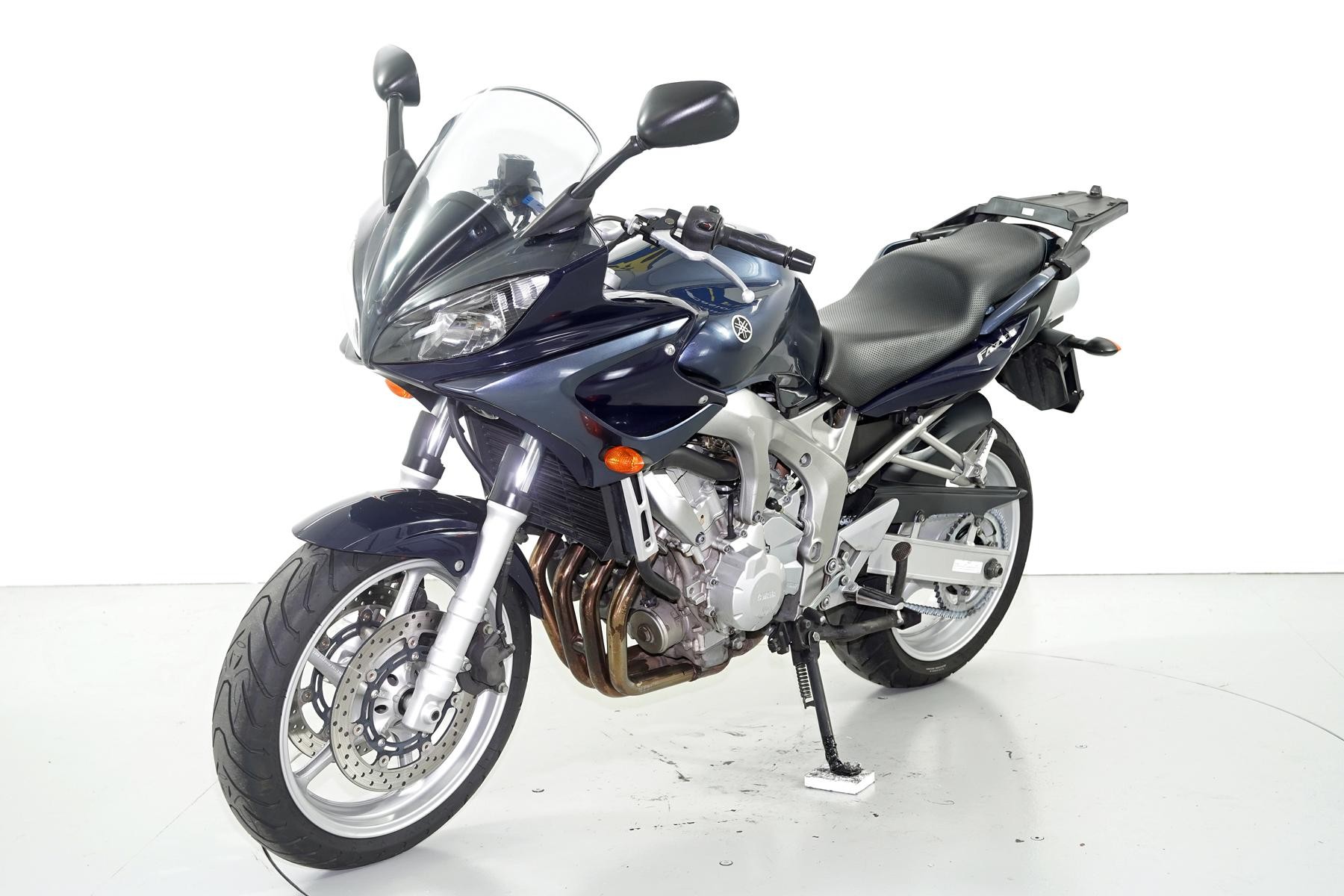 YAMAHA FZ6-S-showroom-element-2
