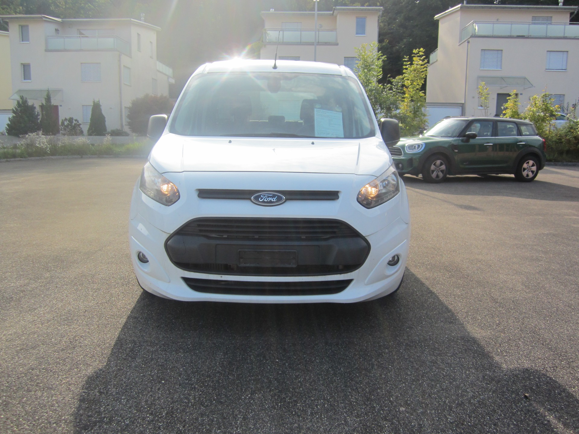 FORD Tourneo Connect 1.5 TDCi Trend-image-3