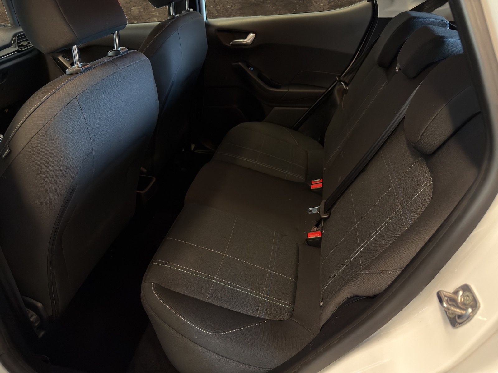 FORD Fiesta 1.0 SCTi Vignale-image-8