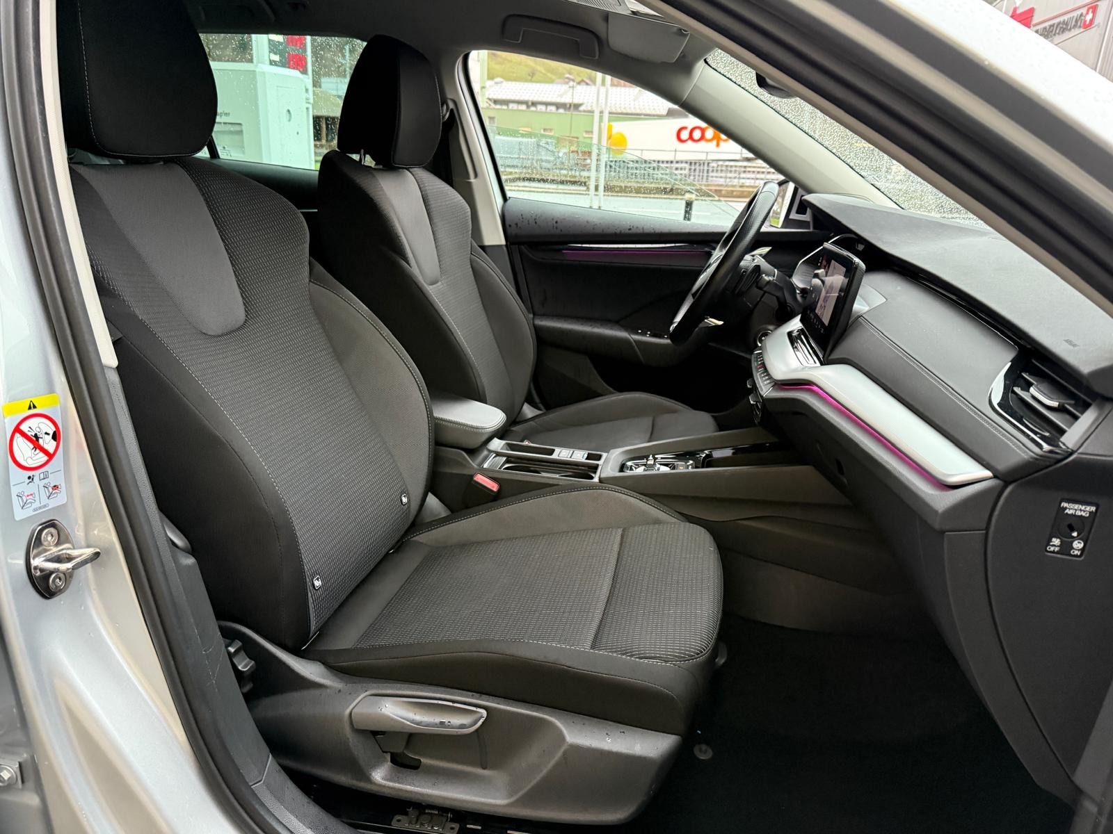 SKODA Octavia Combi 2.0 TDI DSG Ambition 4x4-image-21